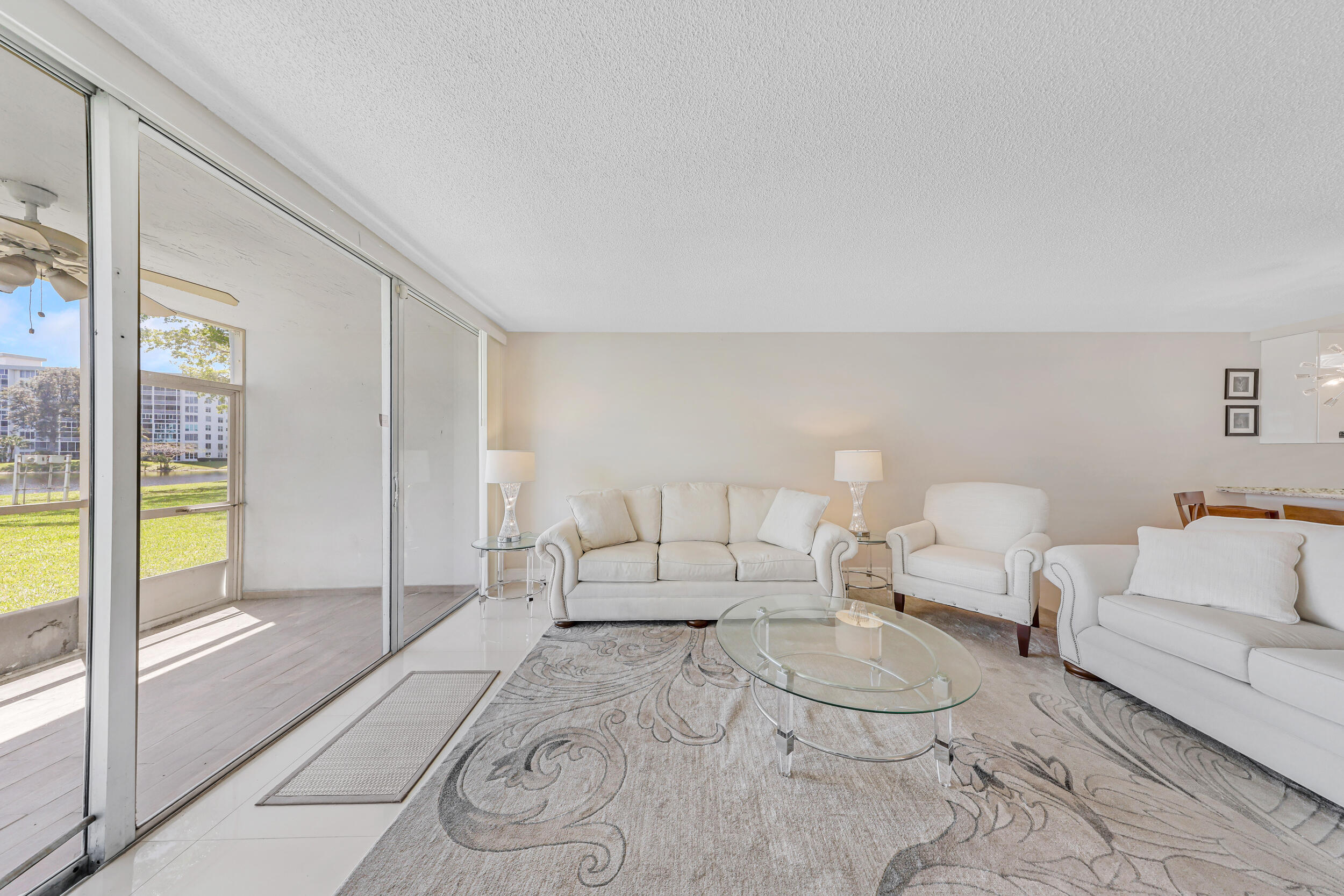 NO 49 PALM-AIRE COUNTRY CLUB - Residential Lease