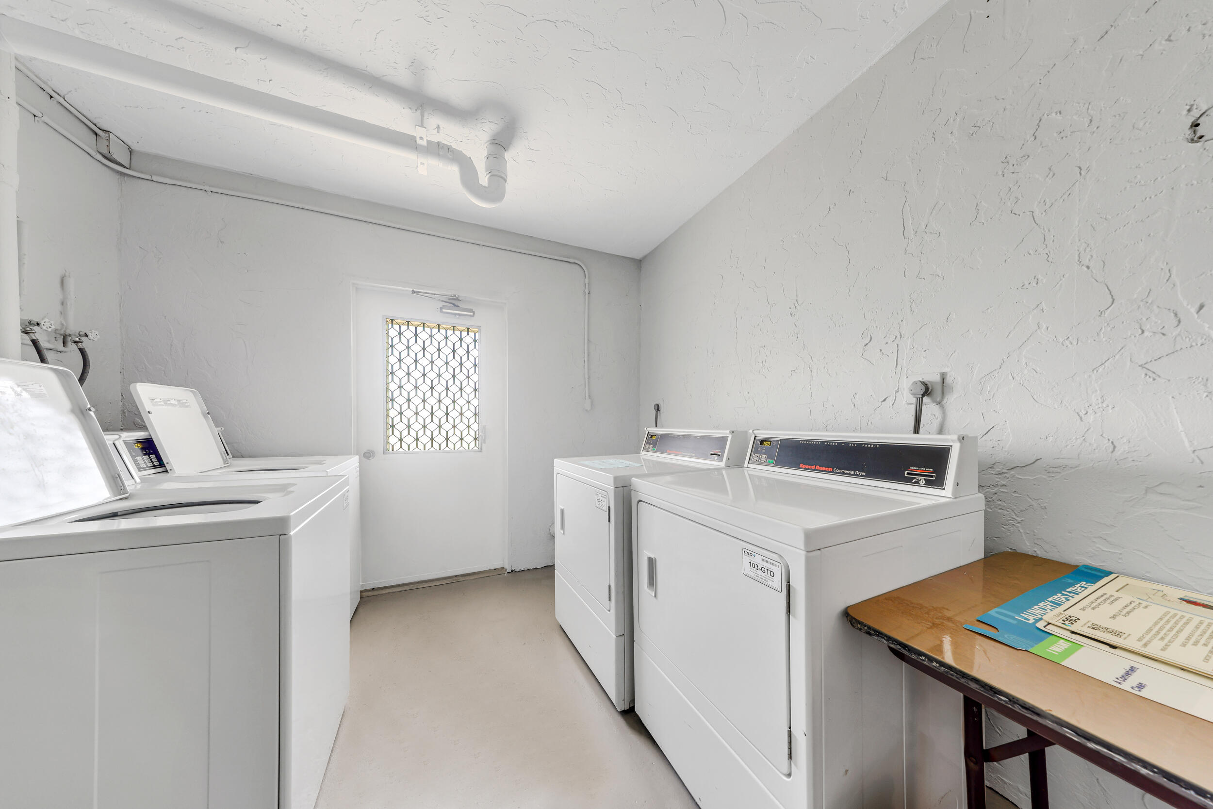 NO 49 PALM-AIRE COUNTRY CLUB - Residential Lease