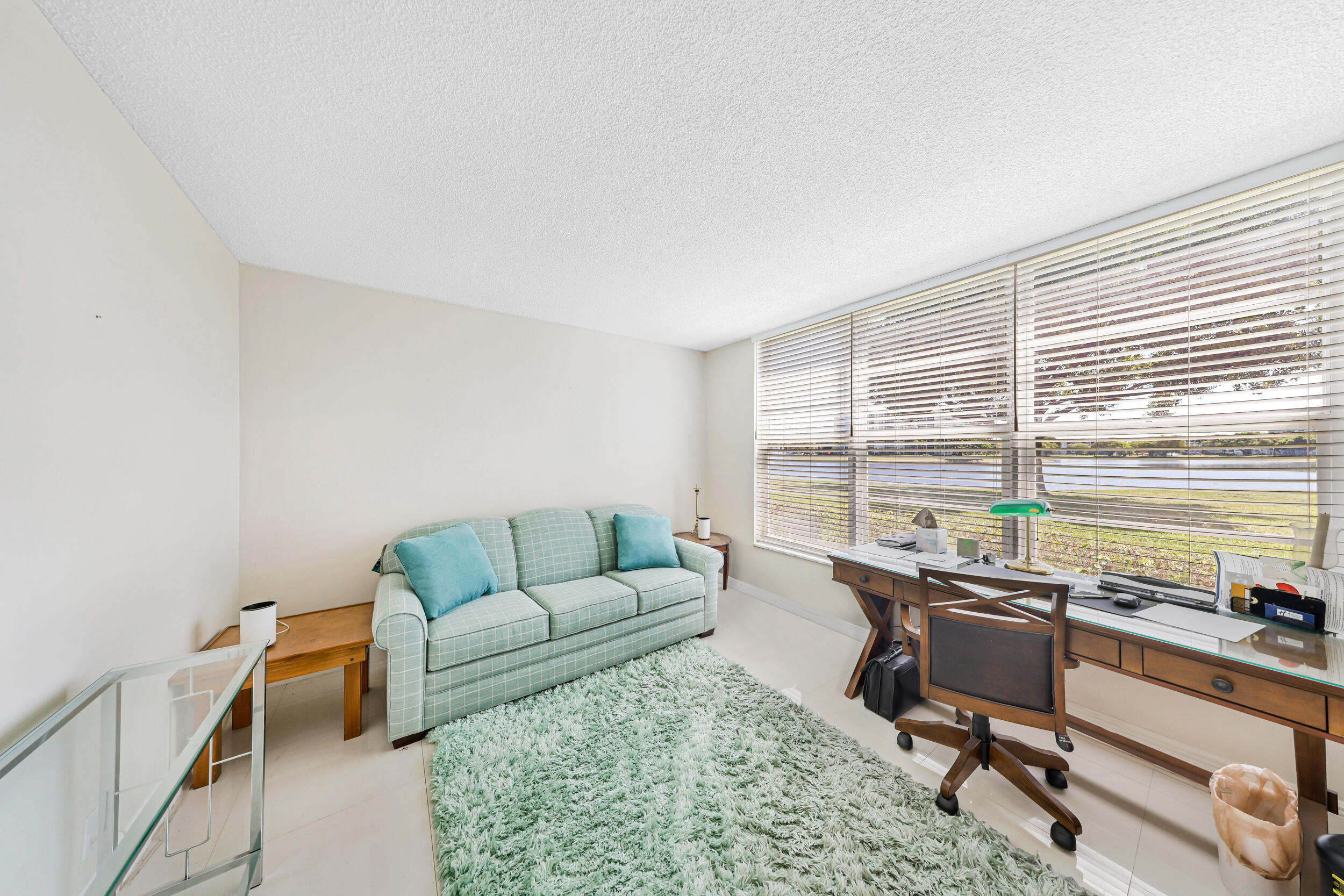 NO 49 PALM-AIRE COUNTRY CLUB - Residential Lease
