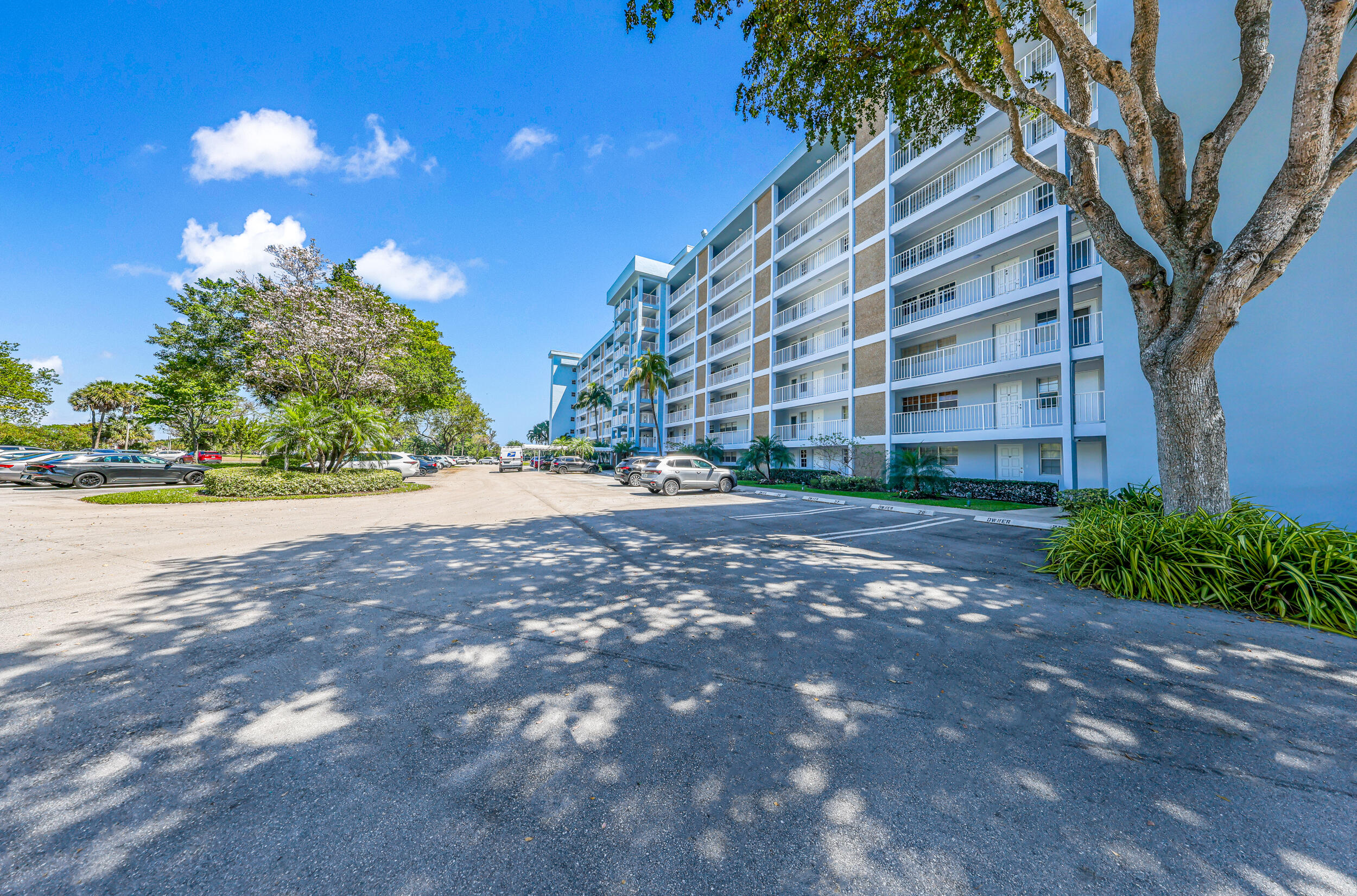 NO 49 PALM-AIRE COUNTRY CLUB - Residential Lease