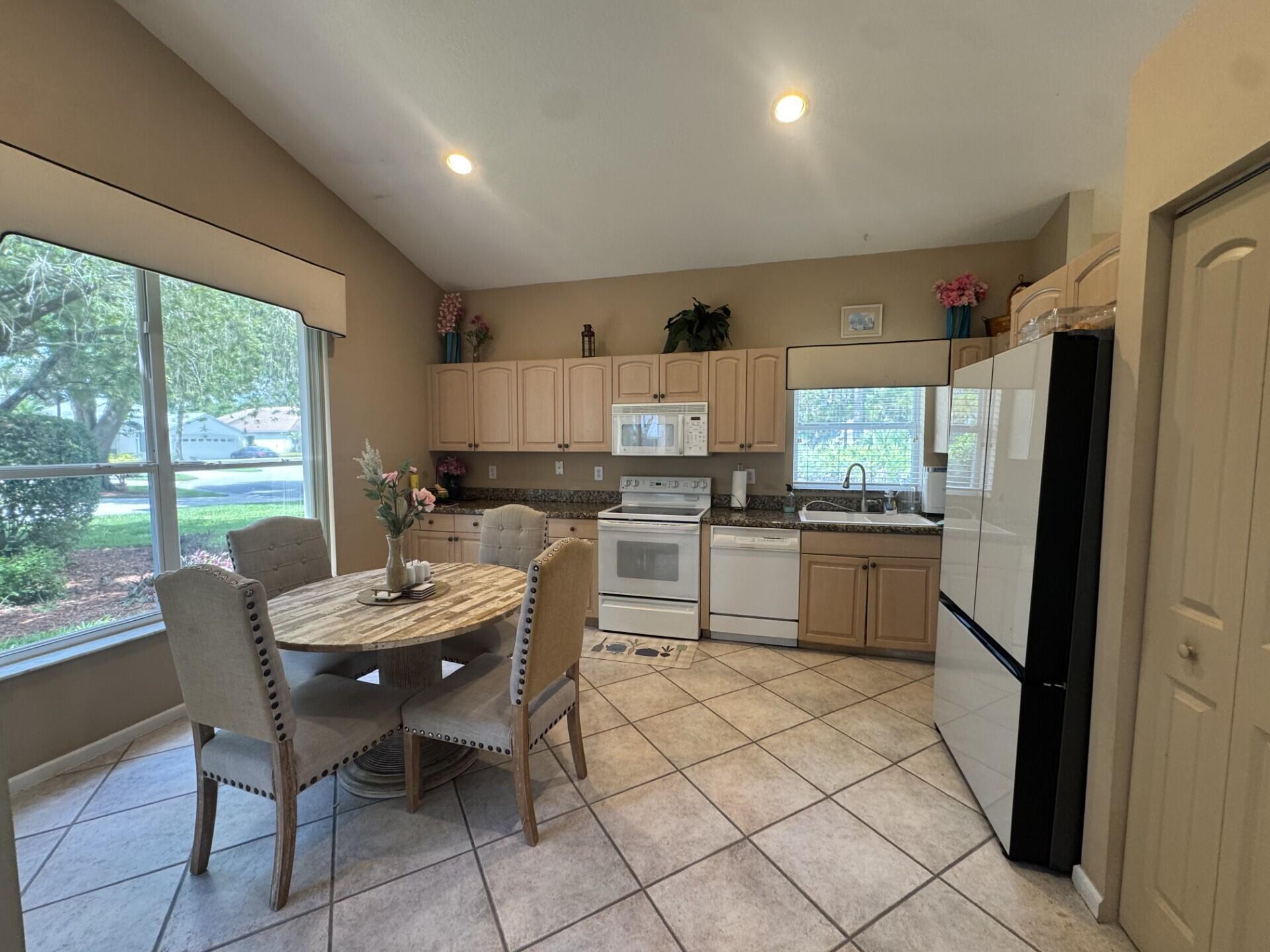 HIGHLAND GLEN - Residential