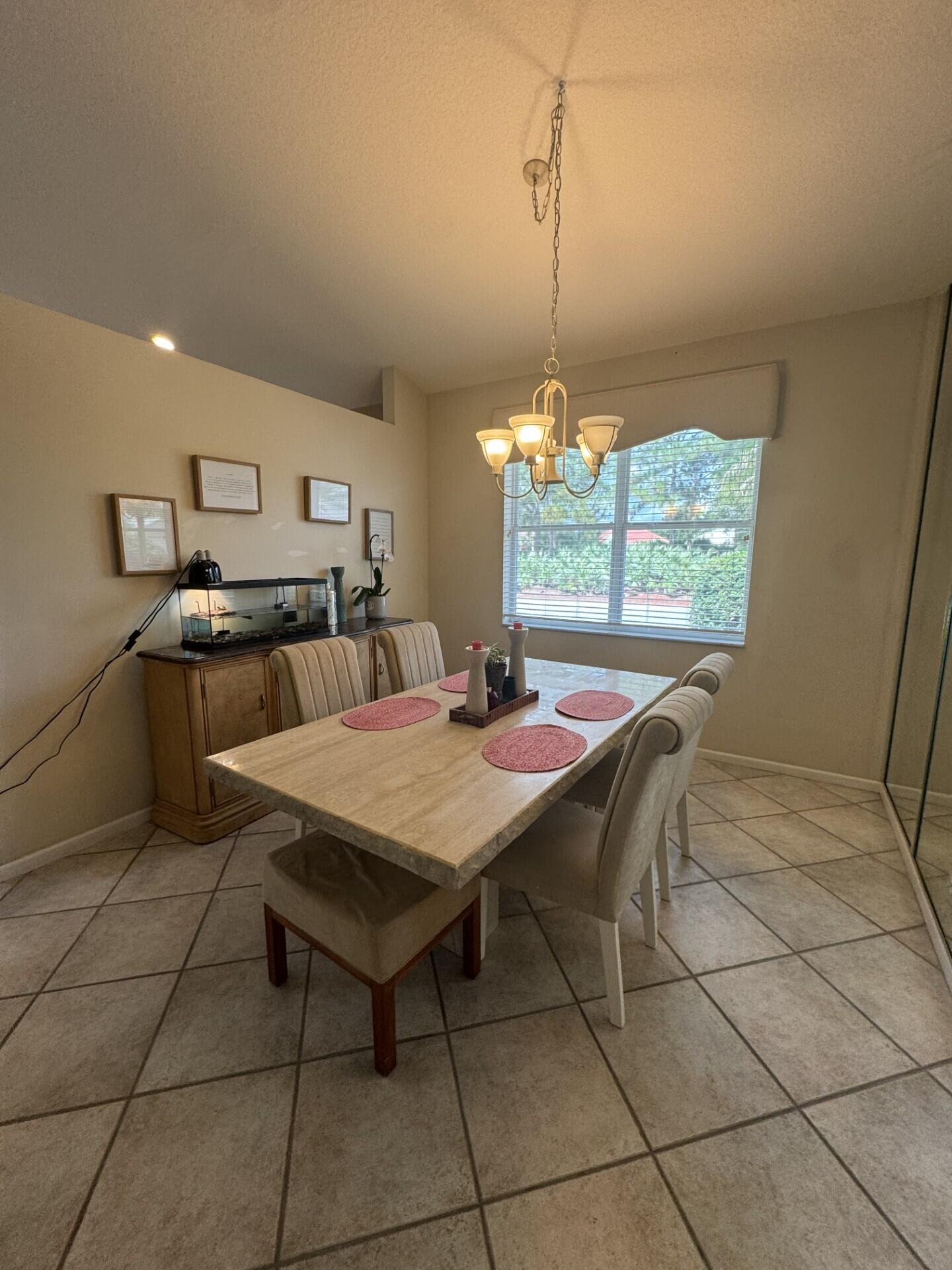 HIGHLAND GLEN - Residential