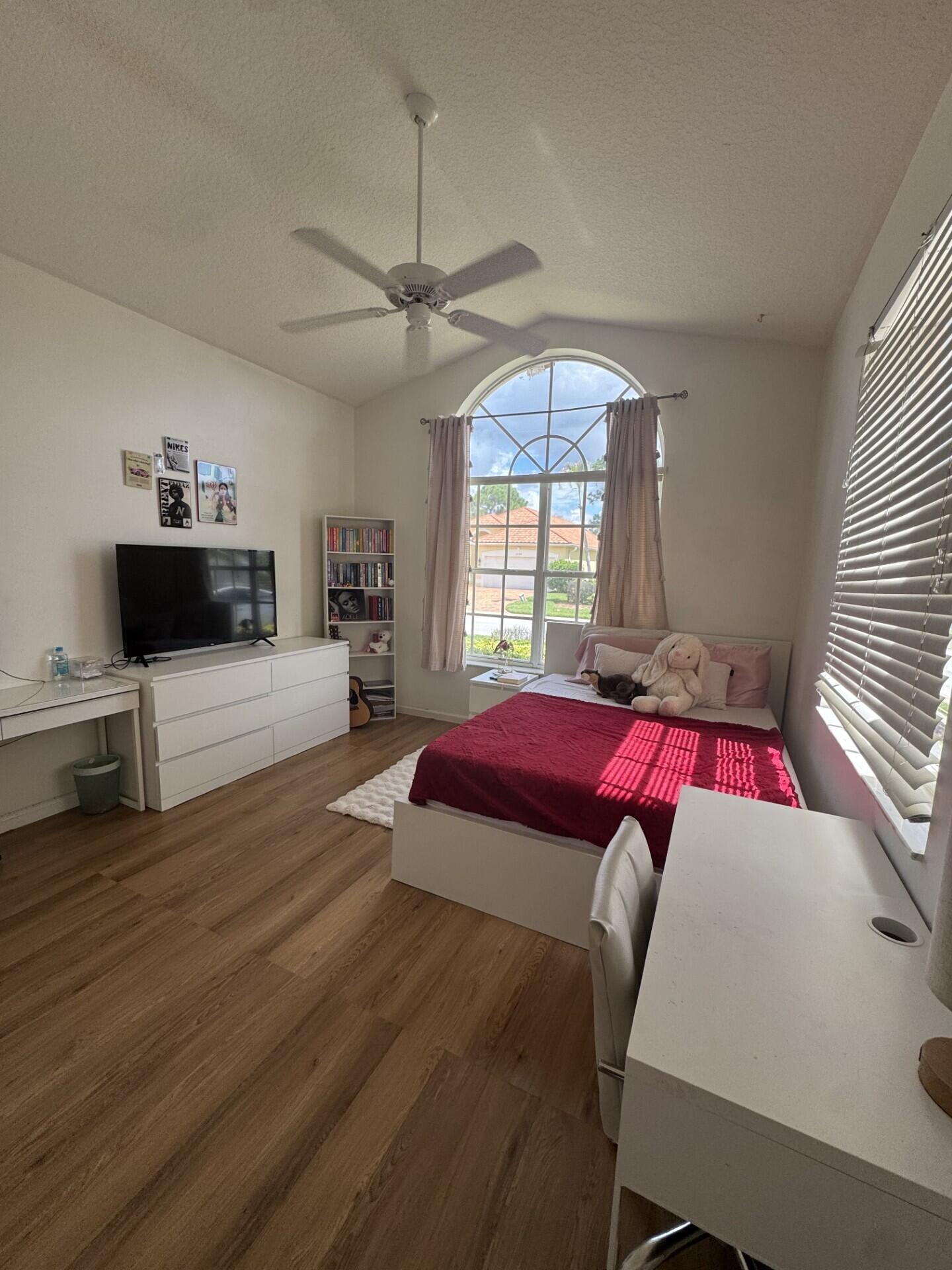 HIGHLAND GLEN - Residential