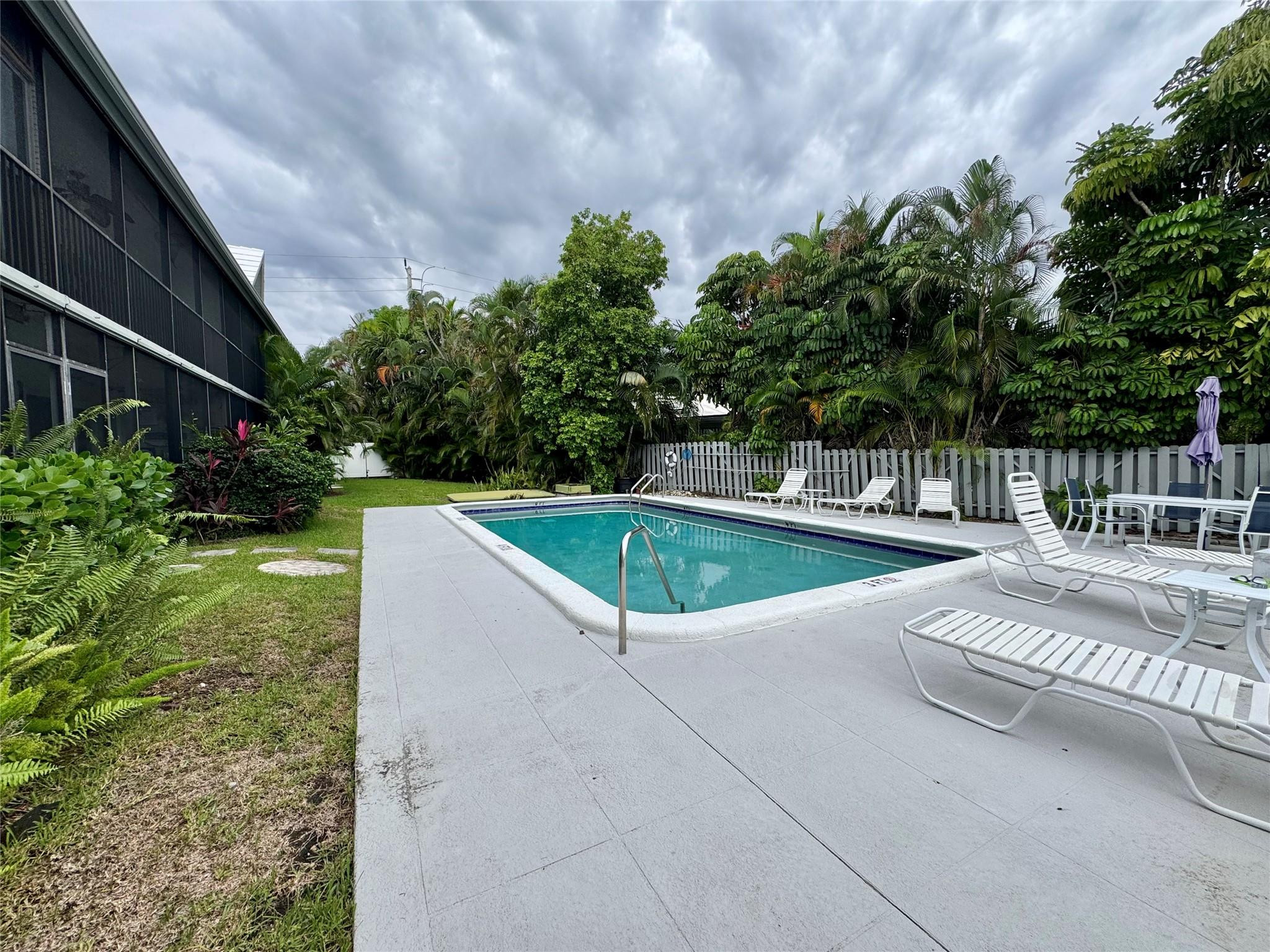 CHATEAU TERESE CONDOMINIUM - Residential