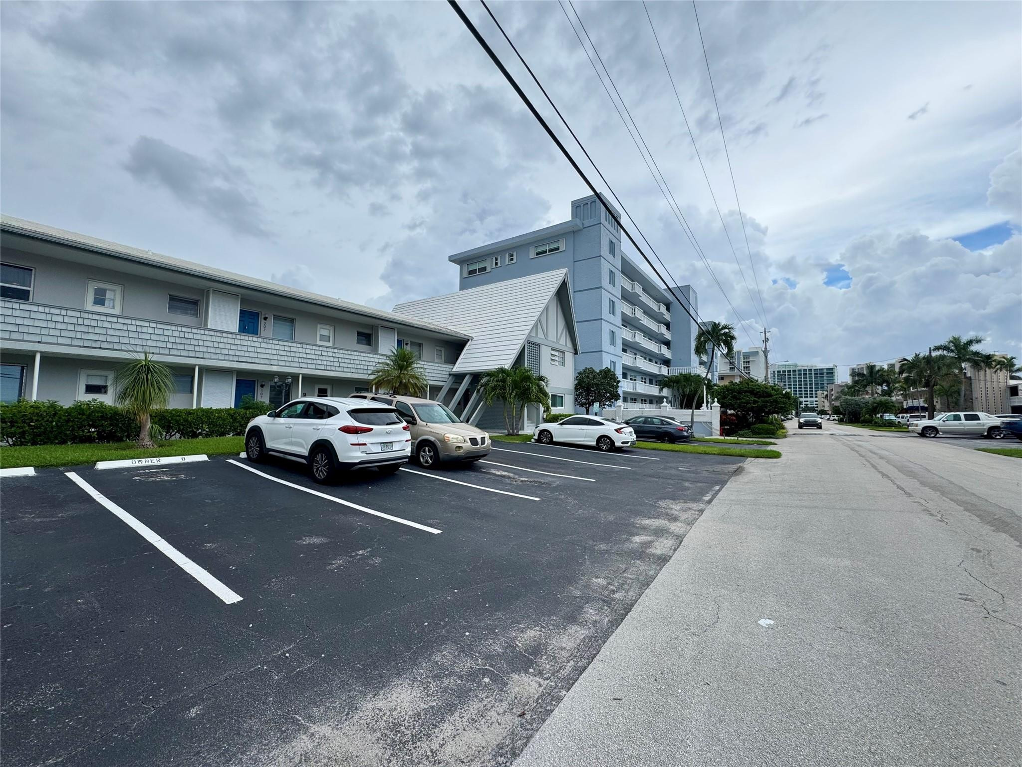CHATEAU TERESE CONDOMINIUM - Residential