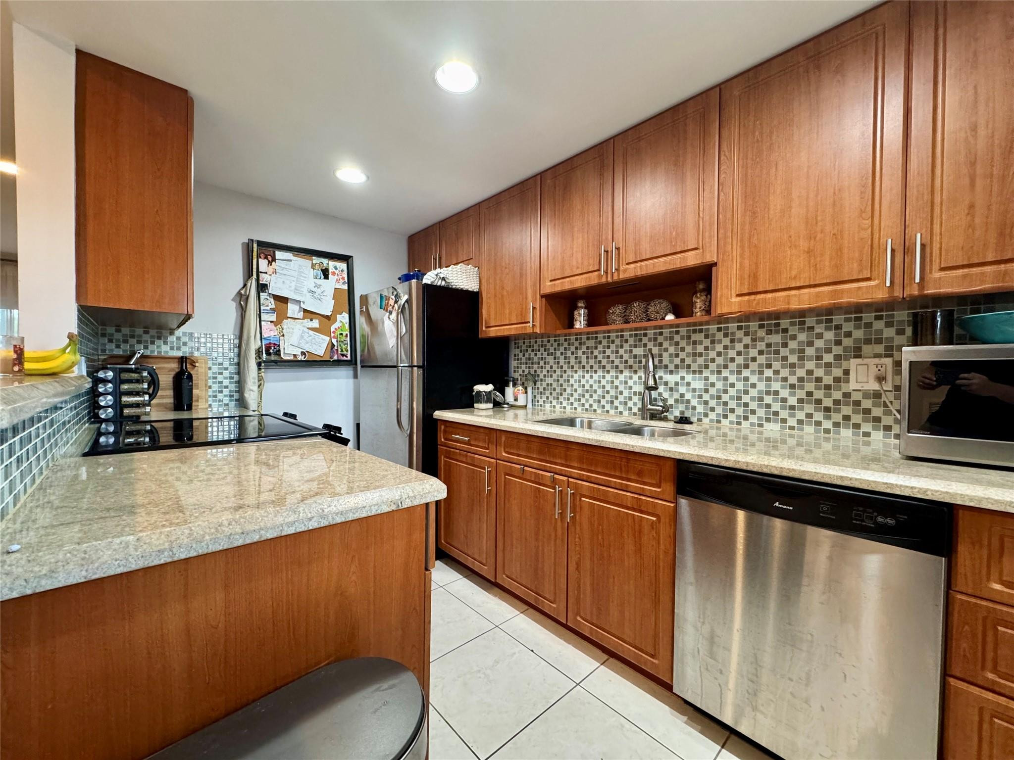 CHATEAU TERESE CONDOMINIUM - Residential