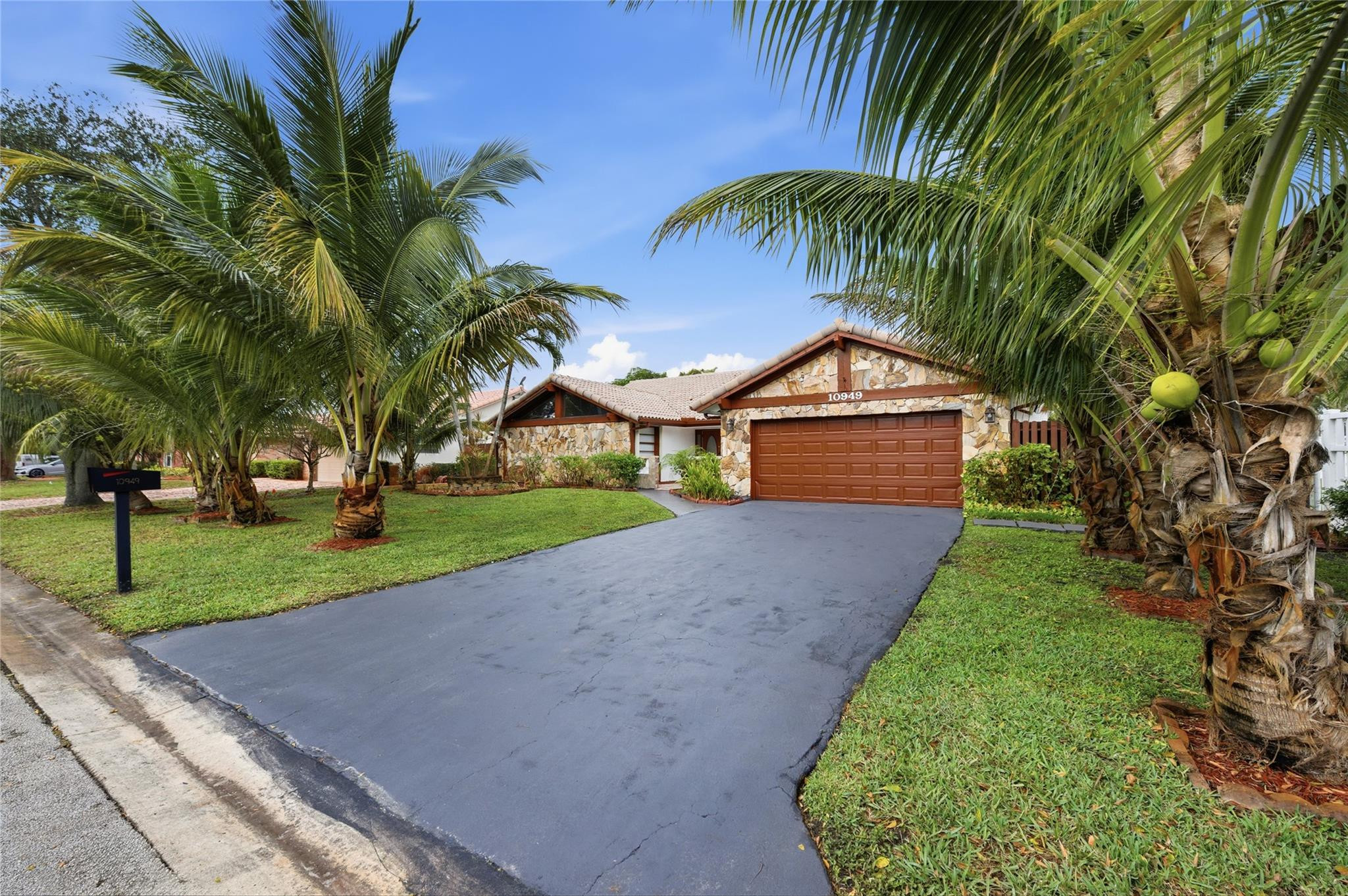 Cypress Glen! NO HOA... Spacious 4BD/3BA pool home on a 10,000 sqft lot, offering over 2,600 sq ft of living space, this residence features soaring ceilings and a spacious layout. The updated kitchen boasts wood cabinetry, granite counters, and SS appliances, opening to a bright dining area. Enjoy formal living and dining rooms alongside an expansive primary suite with dual closets and a spa-like bath with a soaking tub. Step outside to your private oasis: a screened-in pool and patio, plus a fenced yard for ultimate privacy. Key upgrades include accordion shutters, a tankless water heater, and a 2-car garage. Best of all? No HOA. This move-in-ready gem offers the space you need and the freedom you want. AC 2018/ WH 2020.