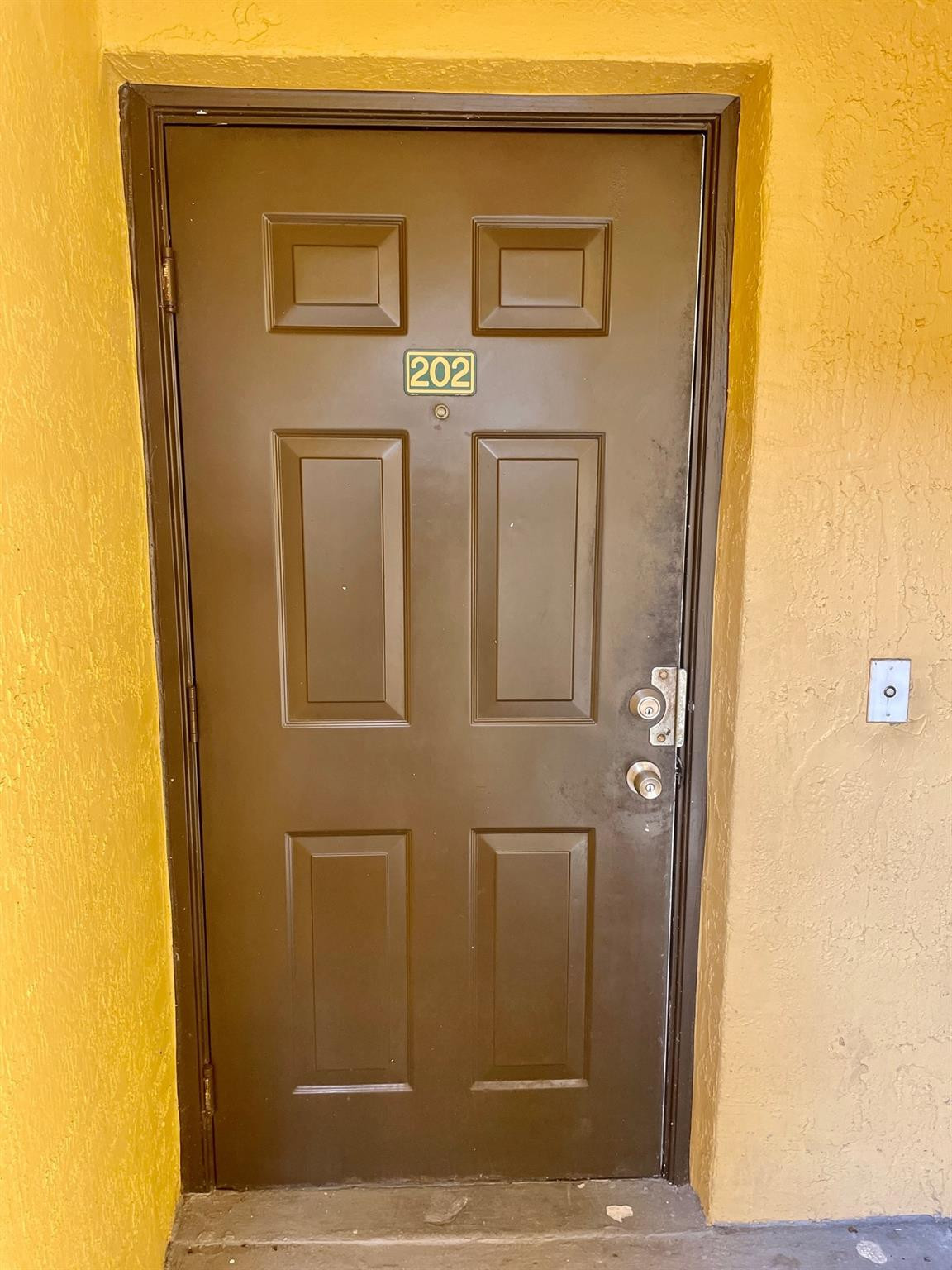 LA VIA CONDO - Residential Lease
