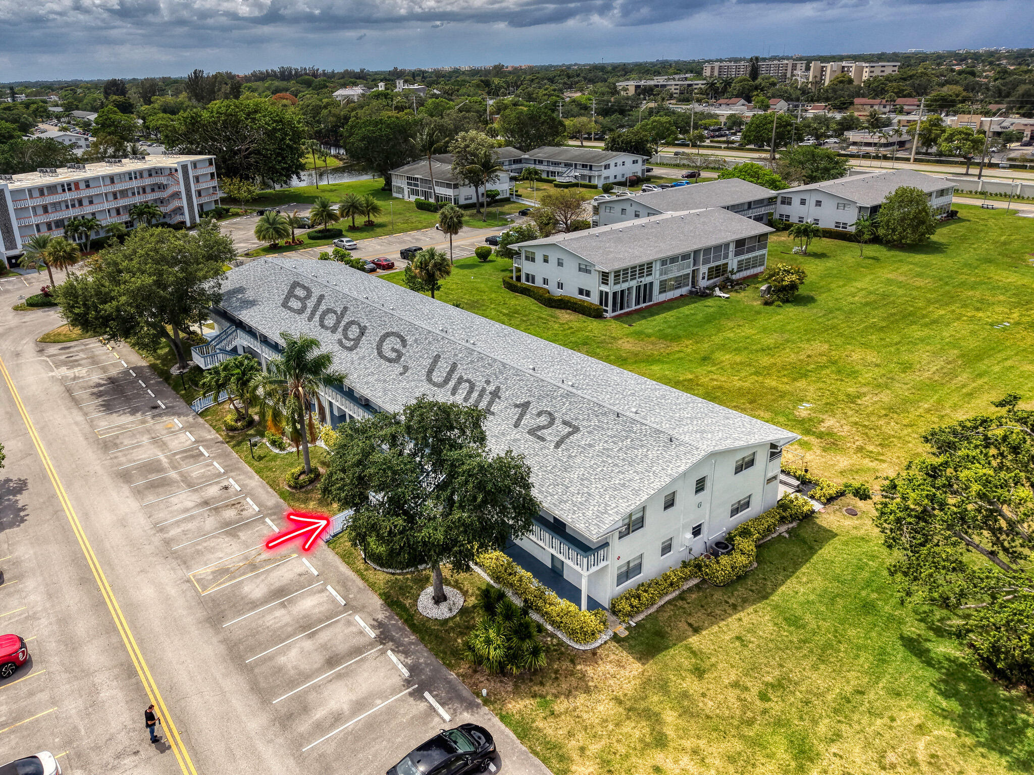 WESTBURY G CONDO - Residential Lease