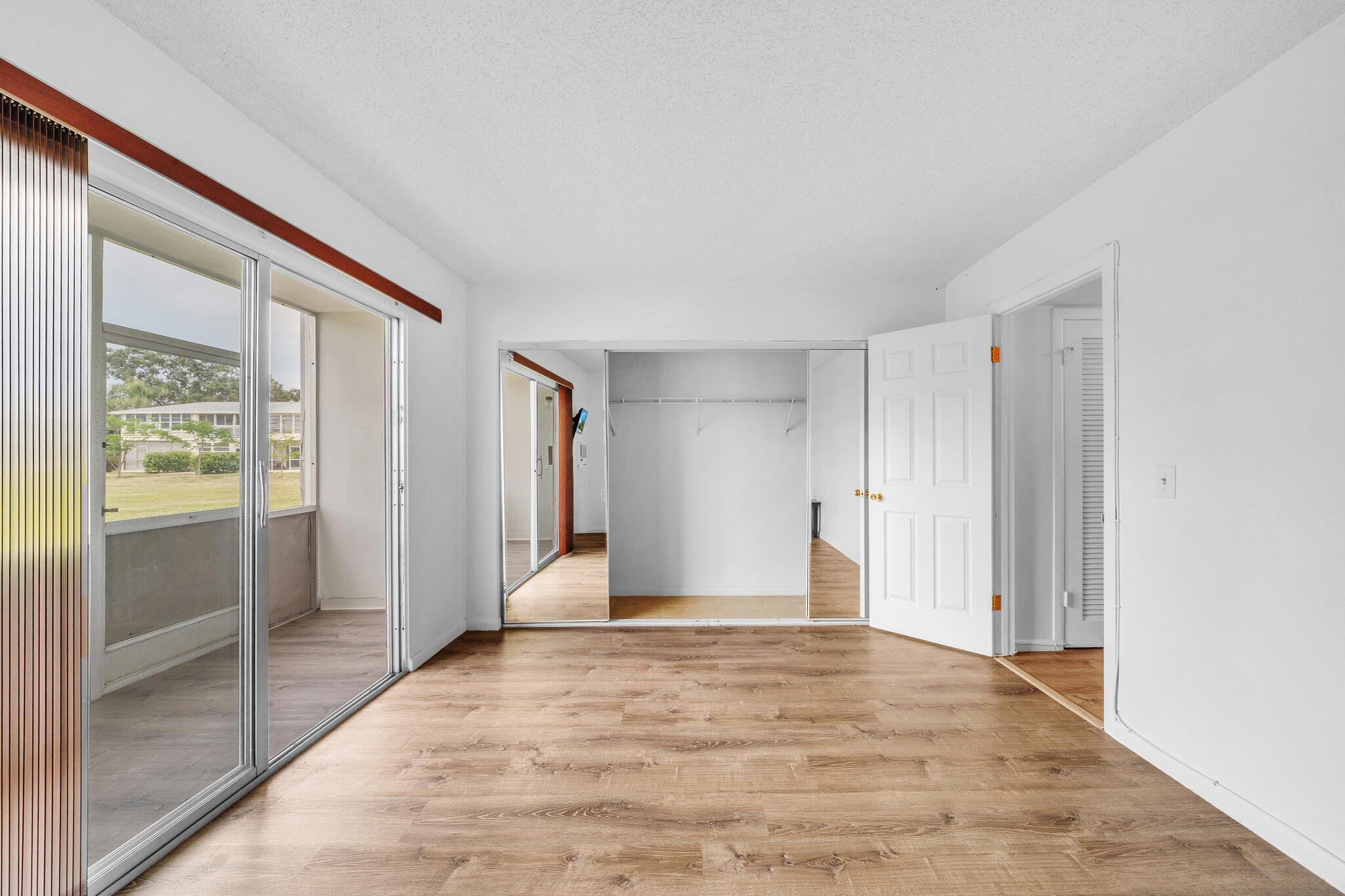 WESTBURY G CONDO - Residential Lease