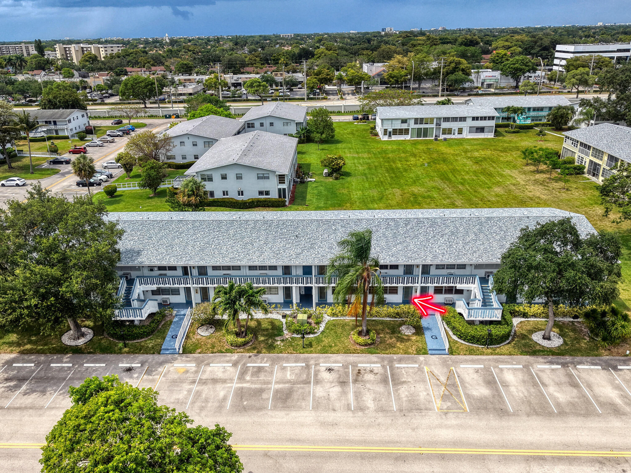 WESTBURY G CONDO - Residential Lease