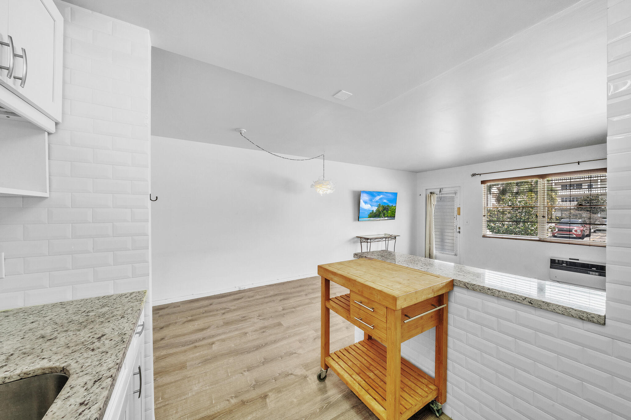 WESTBURY G CONDO - Residential Lease