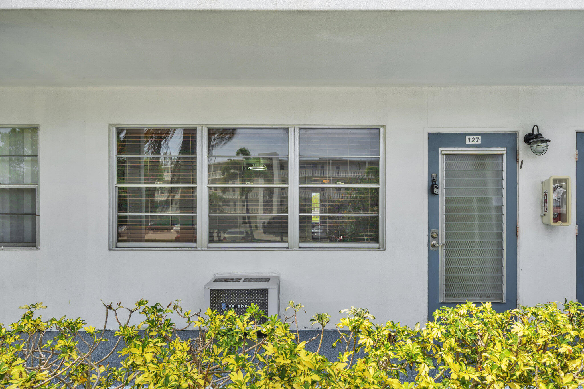 WESTBURY G CONDO - Residential Lease