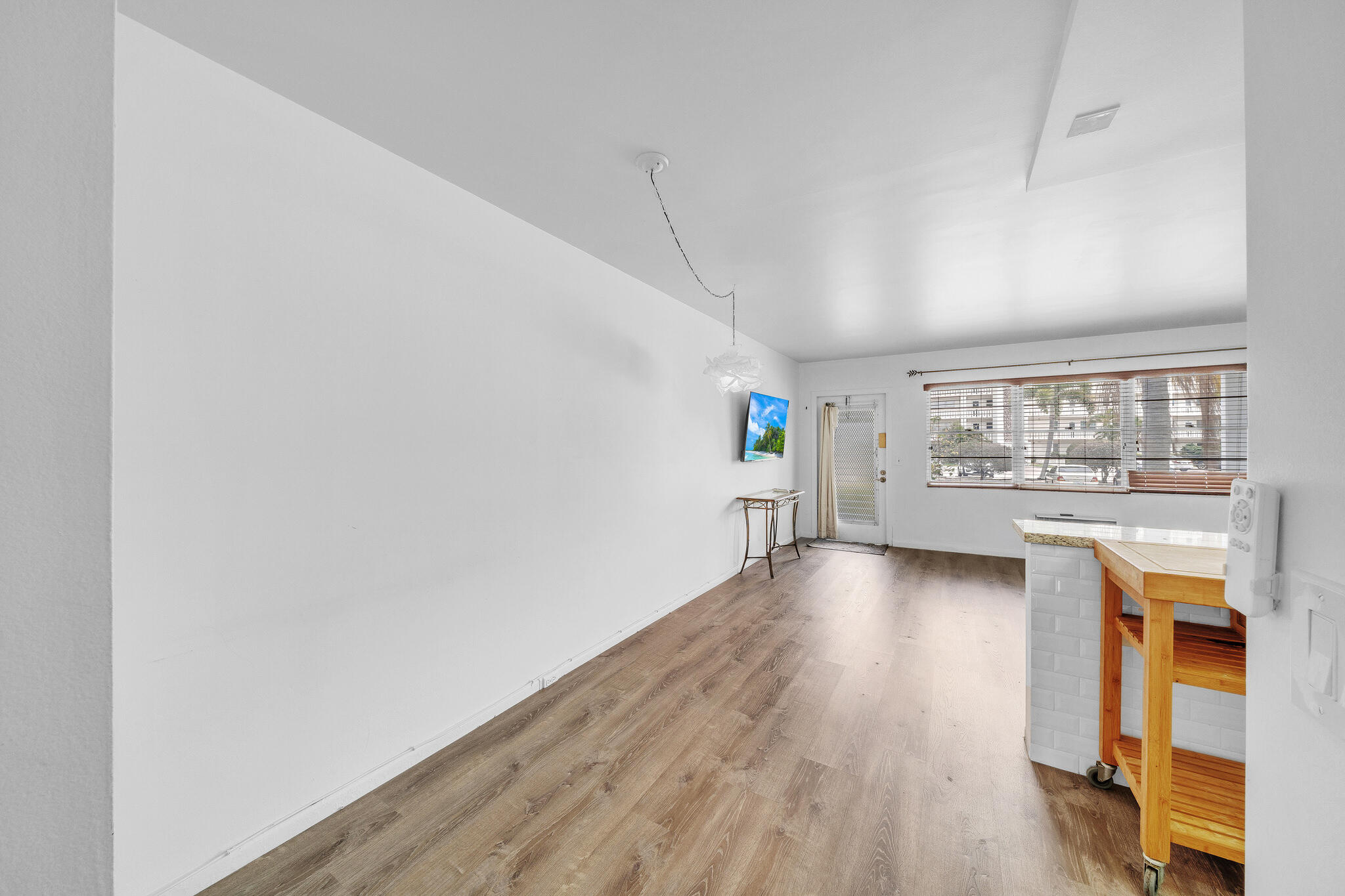 WESTBURY G CONDO - Residential Lease