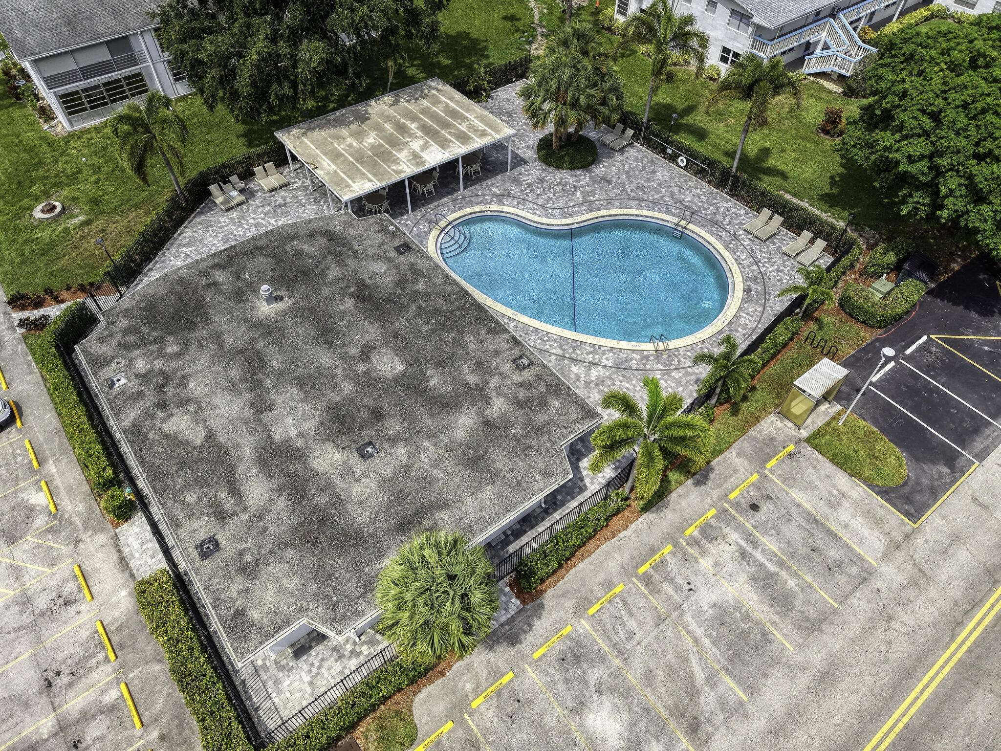 WESTBURY G CONDO - Residential Lease