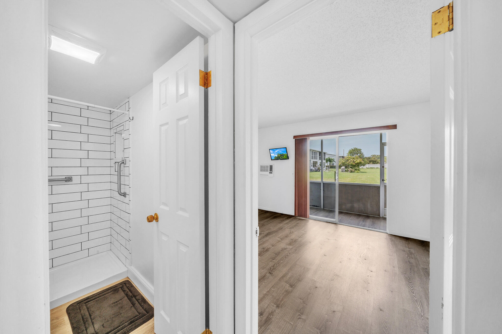 WESTBURY G CONDO - Residential Lease