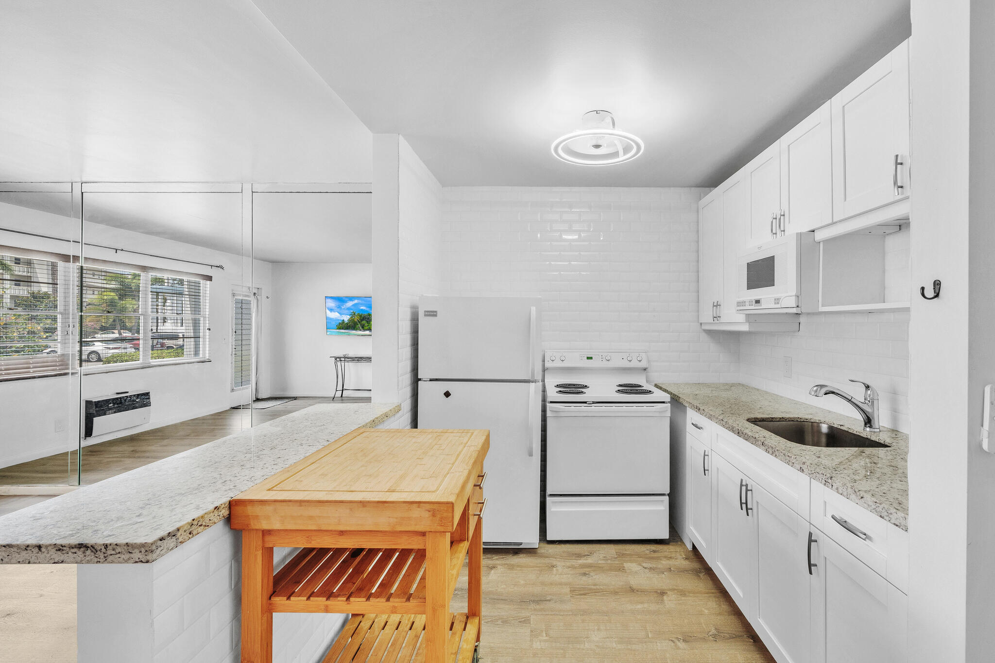 WESTBURY G CONDO - Residential Lease