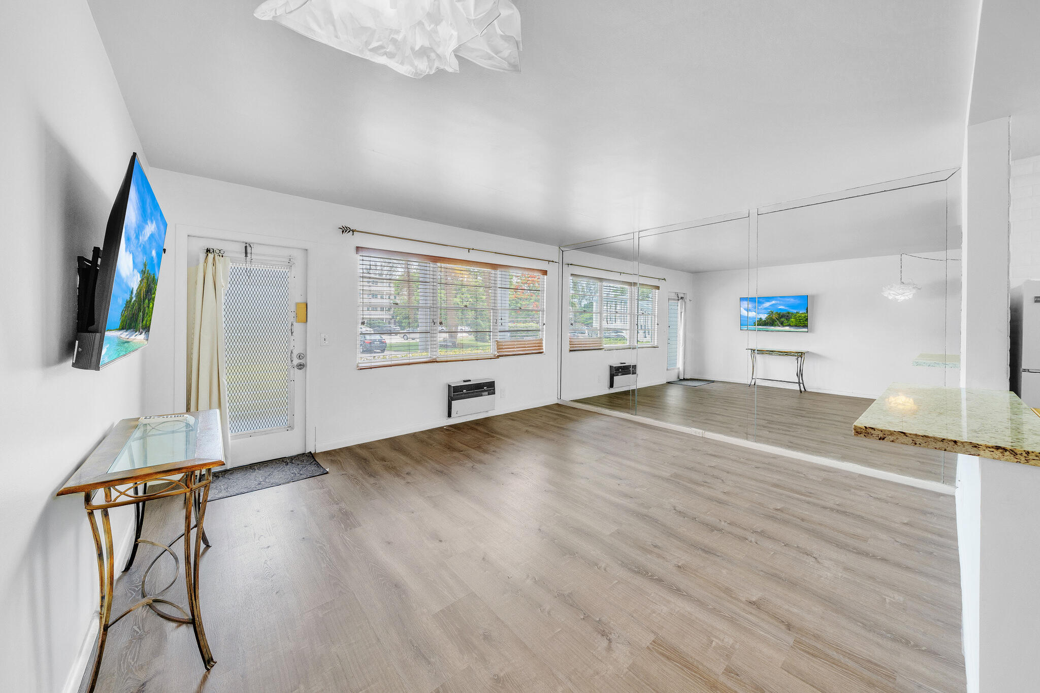 WESTBURY G CONDO - Residential Lease