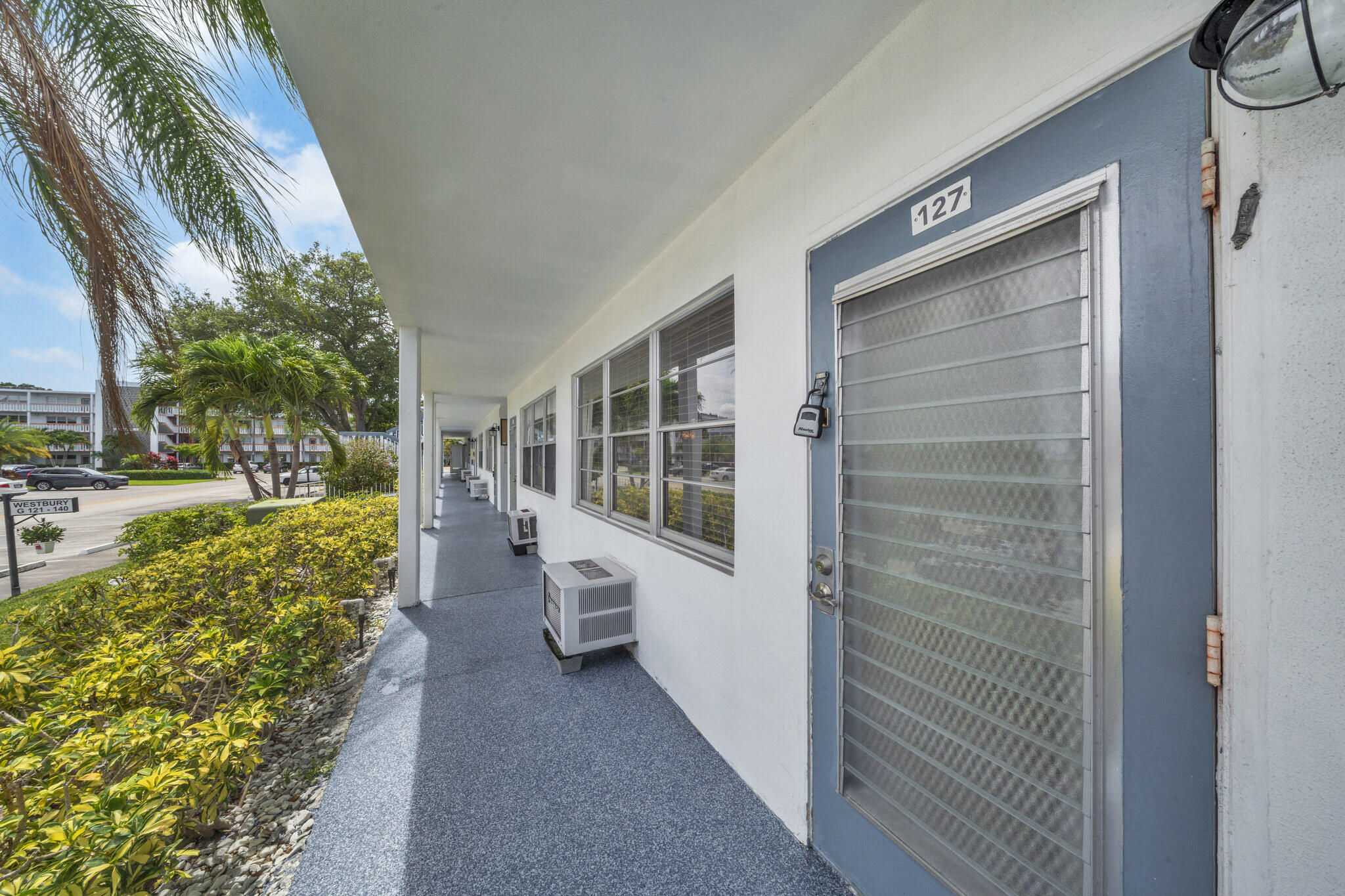 WESTBURY G CONDO - Residential Lease