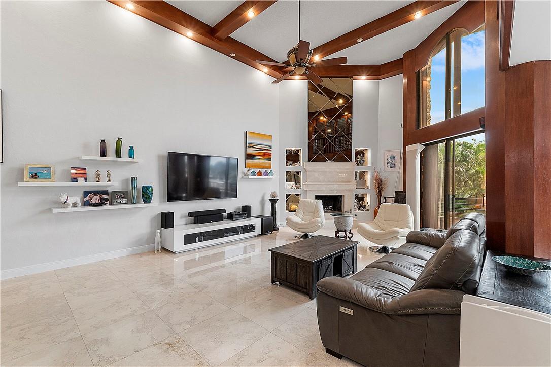 HARBORSIDE 1170 - Residential