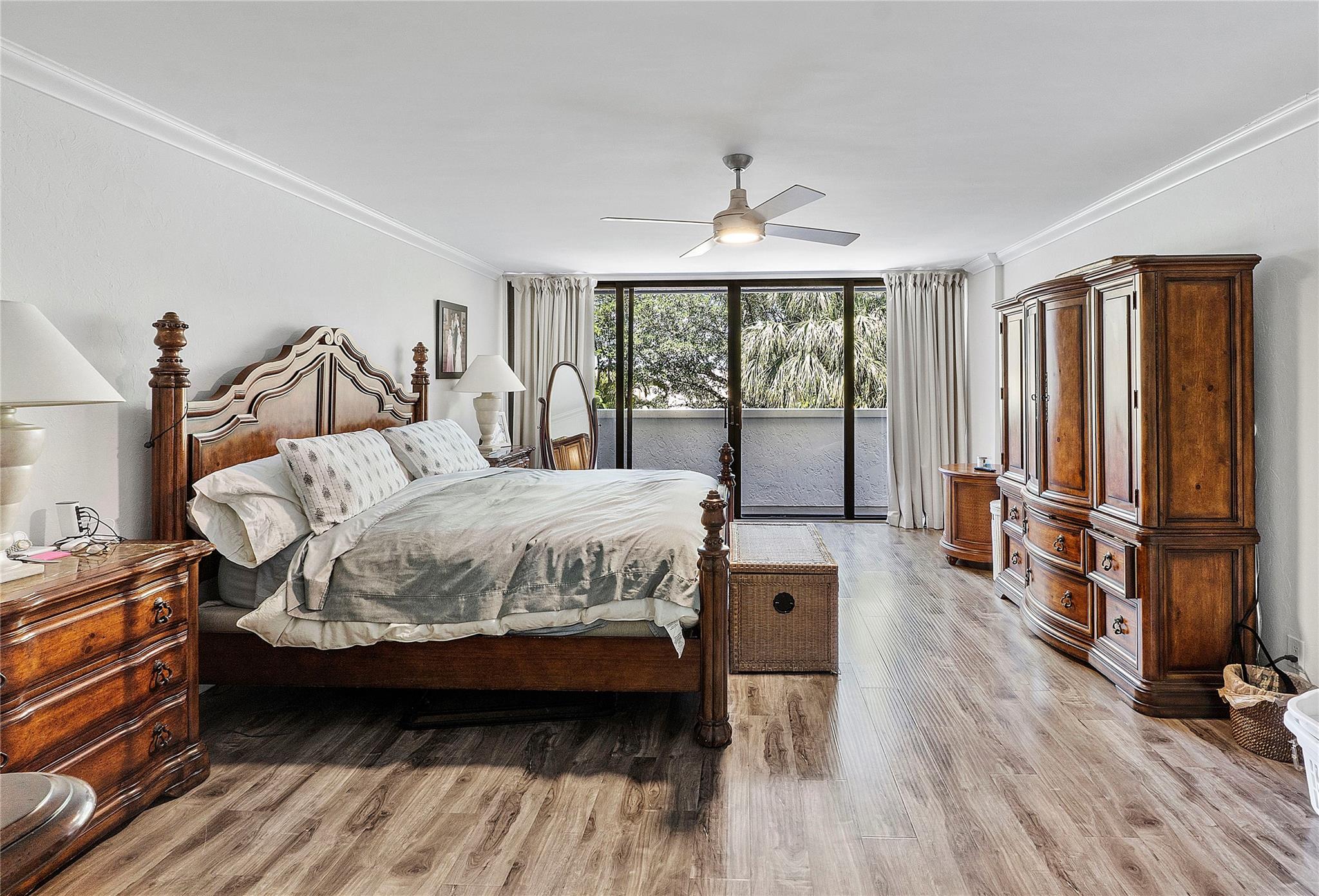 HARBORSIDE 1170 - Residential
