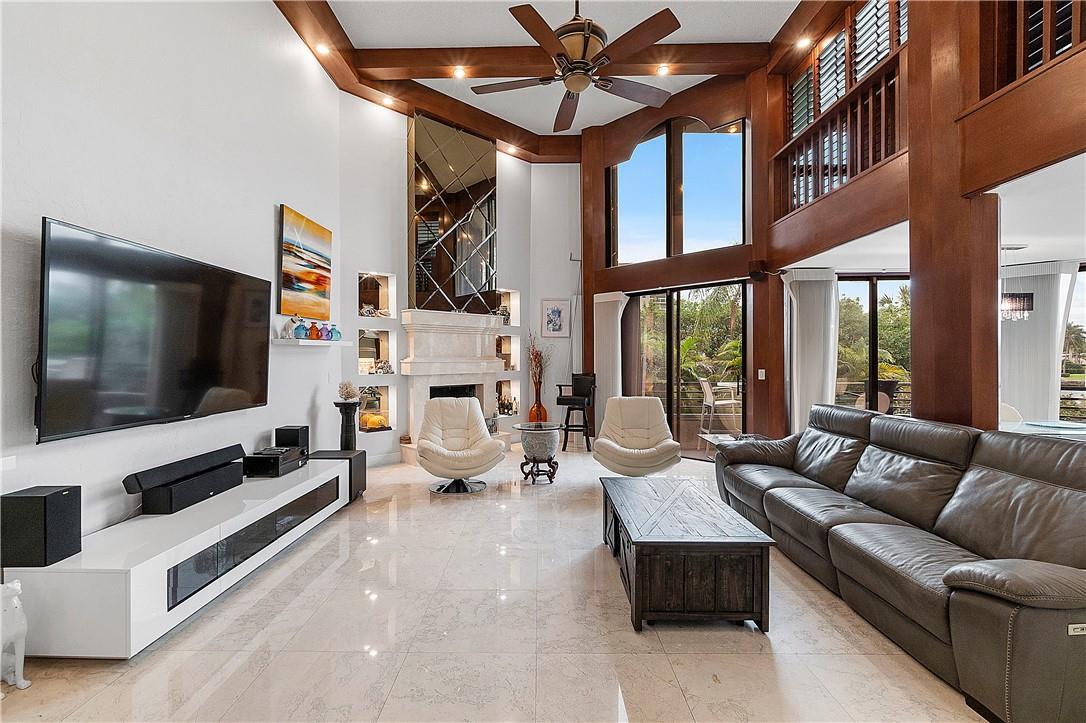 HARBORSIDE 1170 - Residential