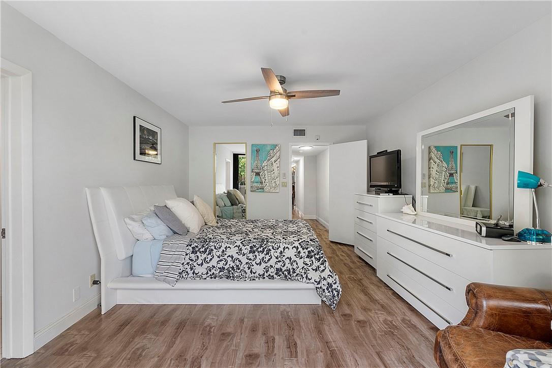 HARBORSIDE 1170 - Residential