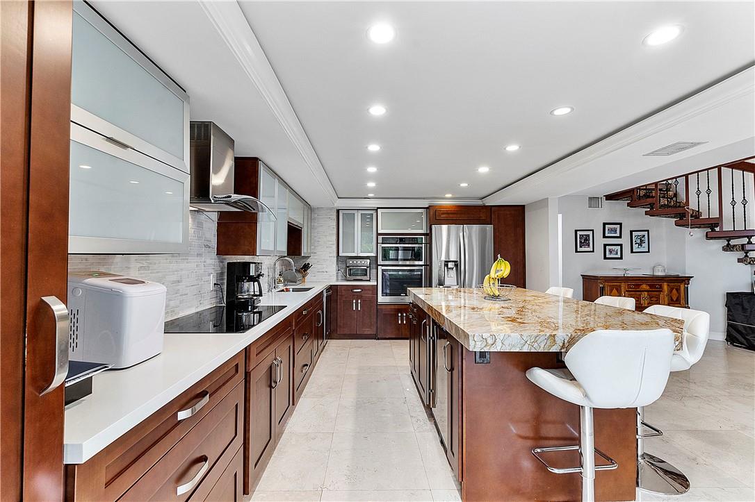 HARBORSIDE 1170 - Residential