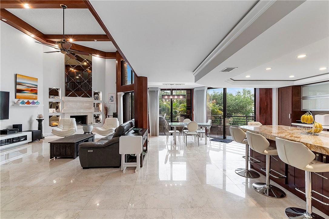 HARBORSIDE 1170 - Residential