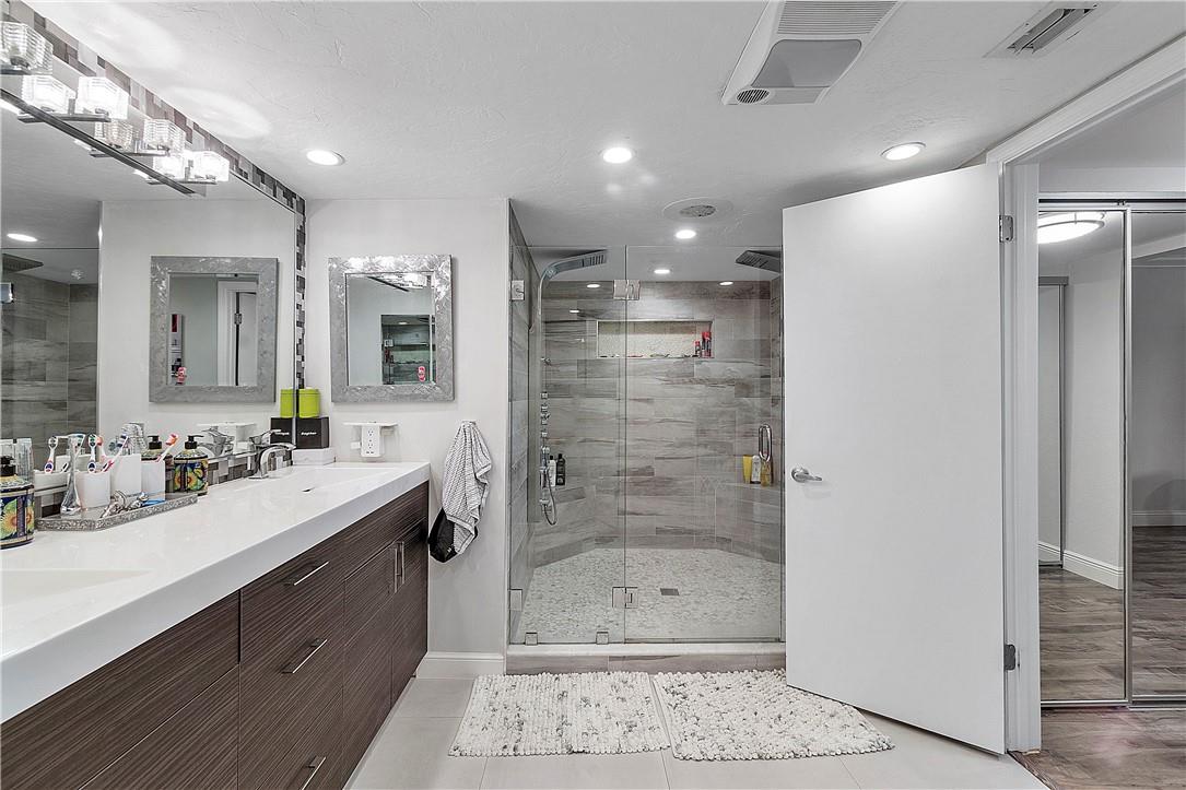 HARBORSIDE 1170 - Residential