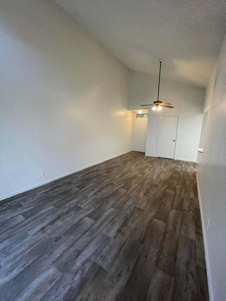 LAKE POINTE CONDOMINIUM NO FIVE - Residential Lease