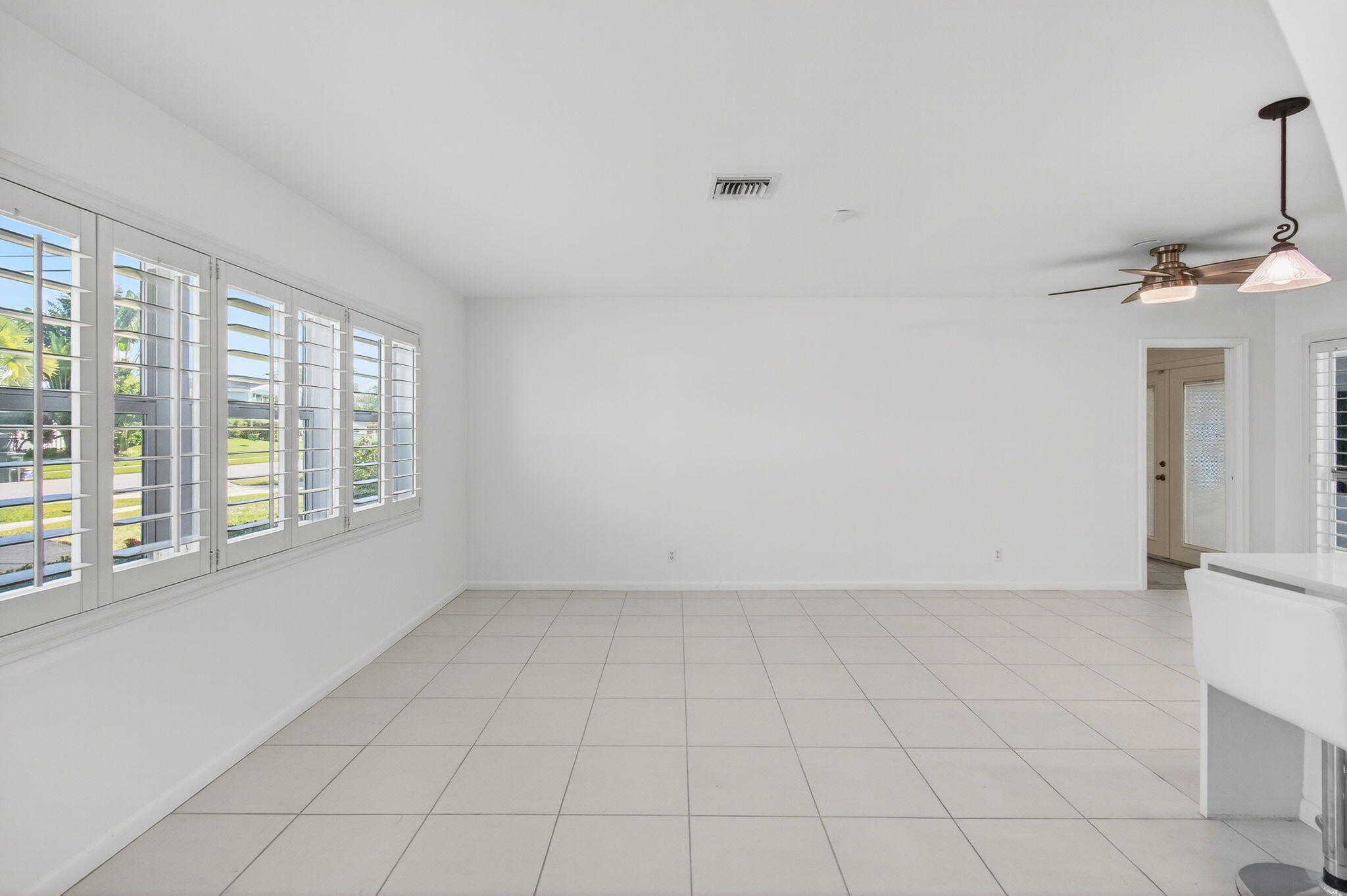 COUNTRY CLUB VILLAGE SEC B - Residential Lease
