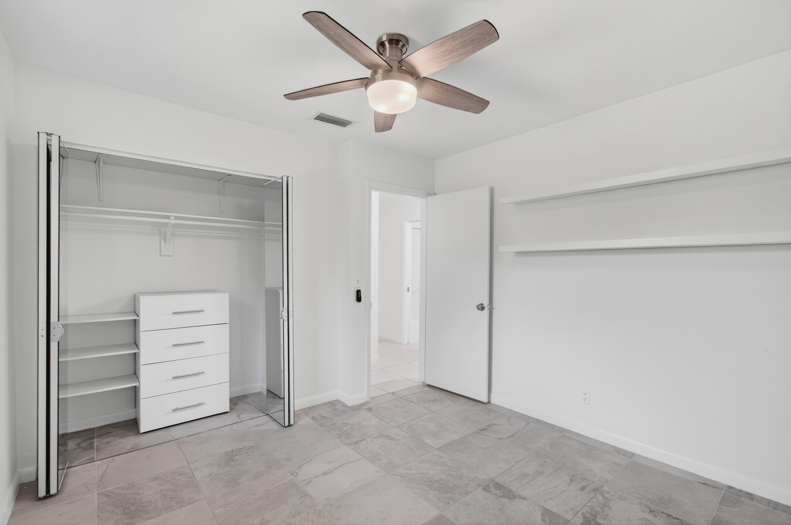 COUNTRY CLUB VILLAGE SEC B - Residential Lease