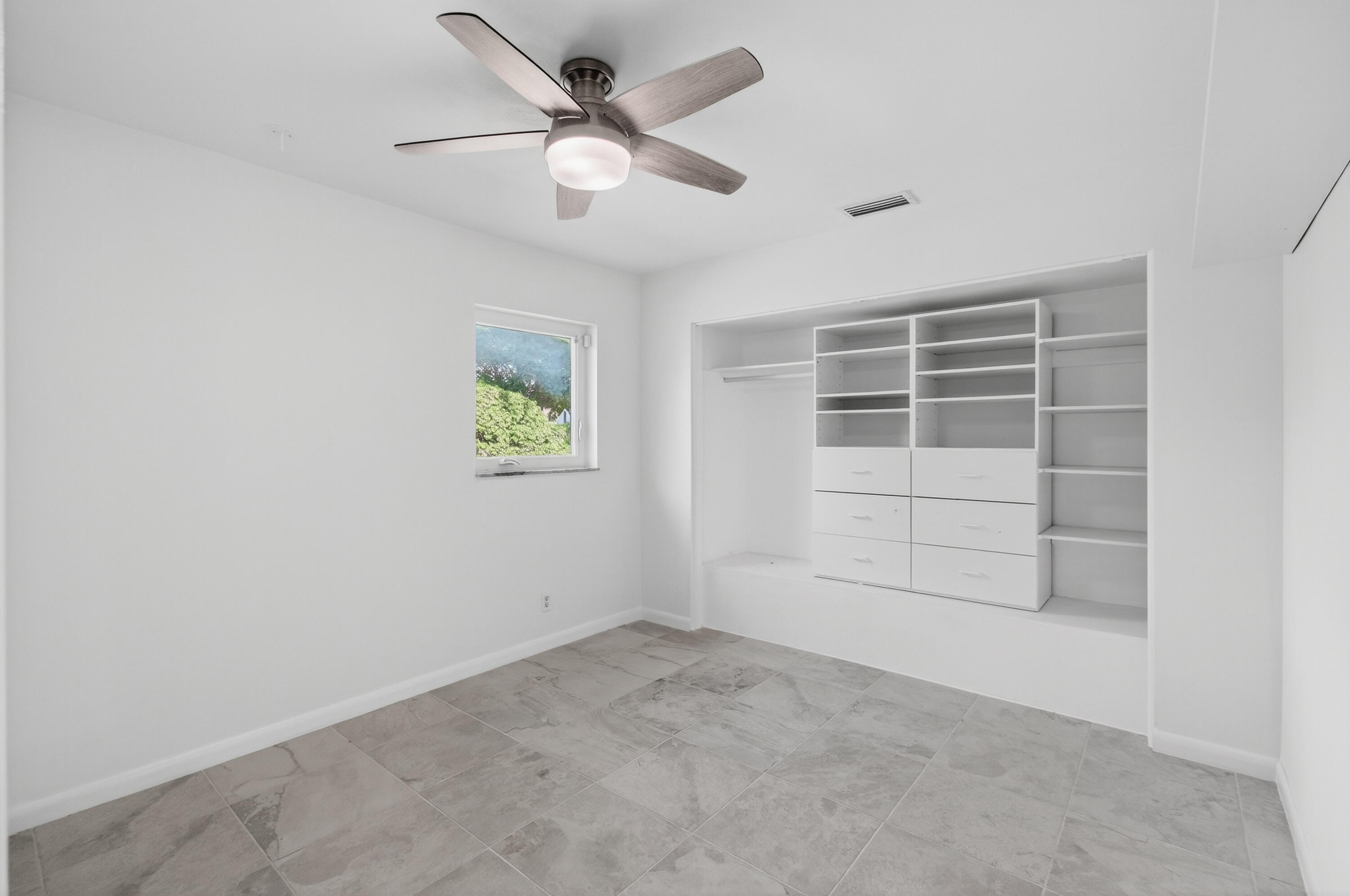 COUNTRY CLUB VILLAGE SEC B - Residential Lease