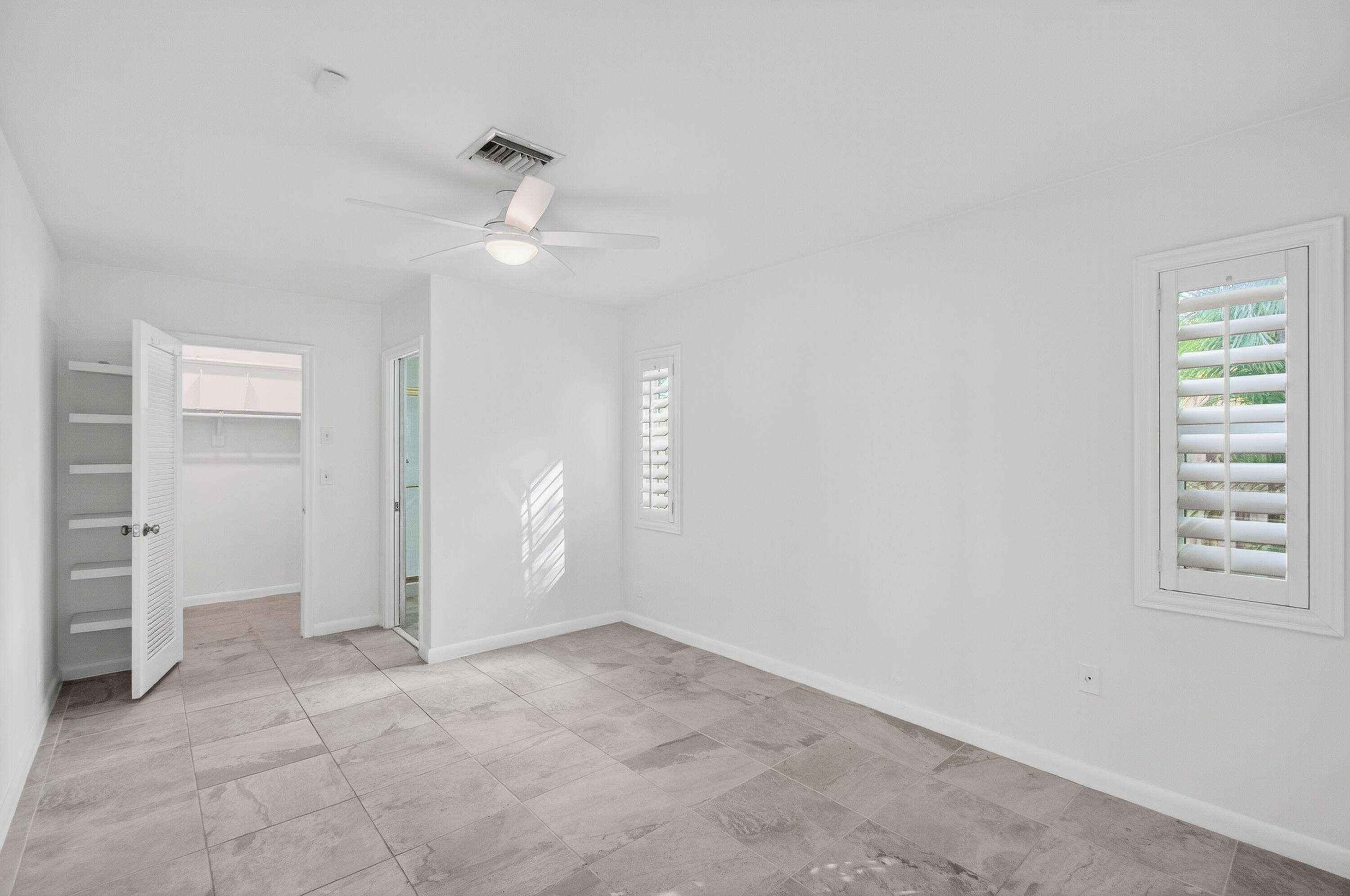 COUNTRY CLUB VILLAGE SEC B - Residential Lease