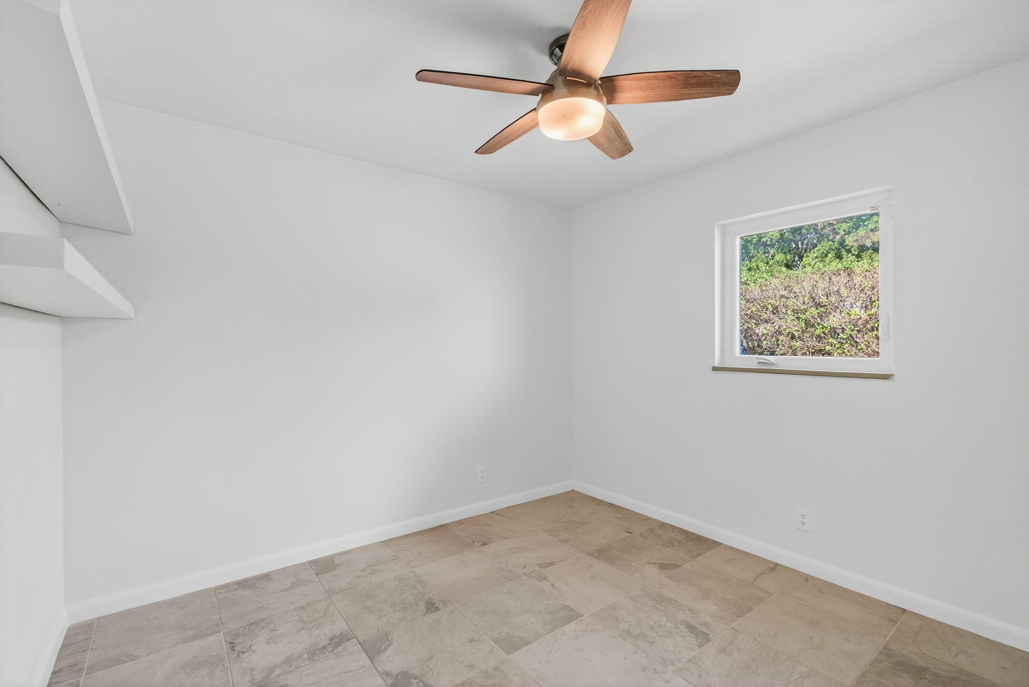 COUNTRY CLUB VILLAGE SEC B - Residential Lease