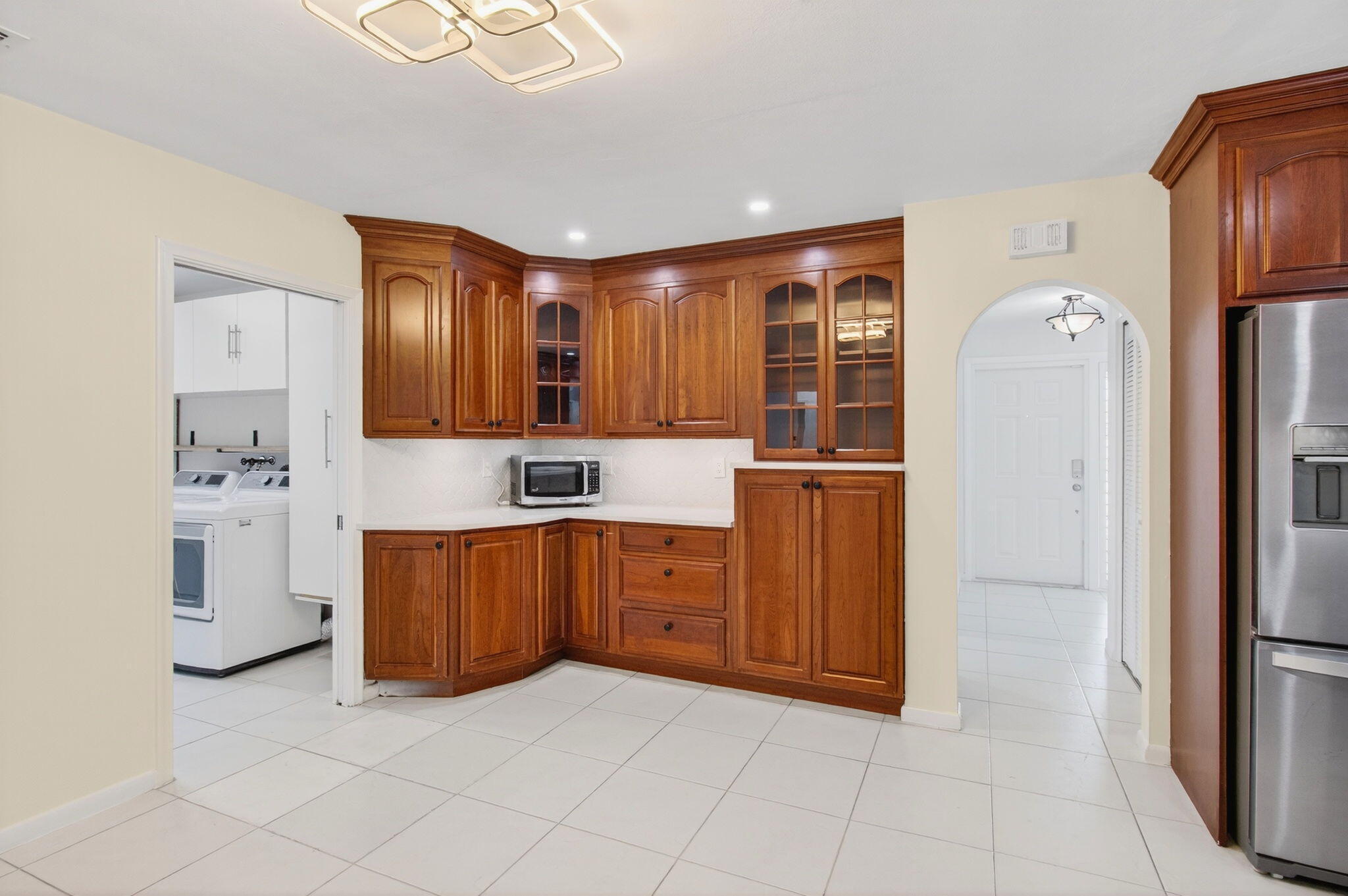 COUNTRY CLUB VILLAGE SEC B - Residential Lease