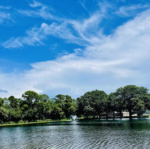 VISTA ST LUCIE BUILDINGS 9 THRU 20 - Residential Lease