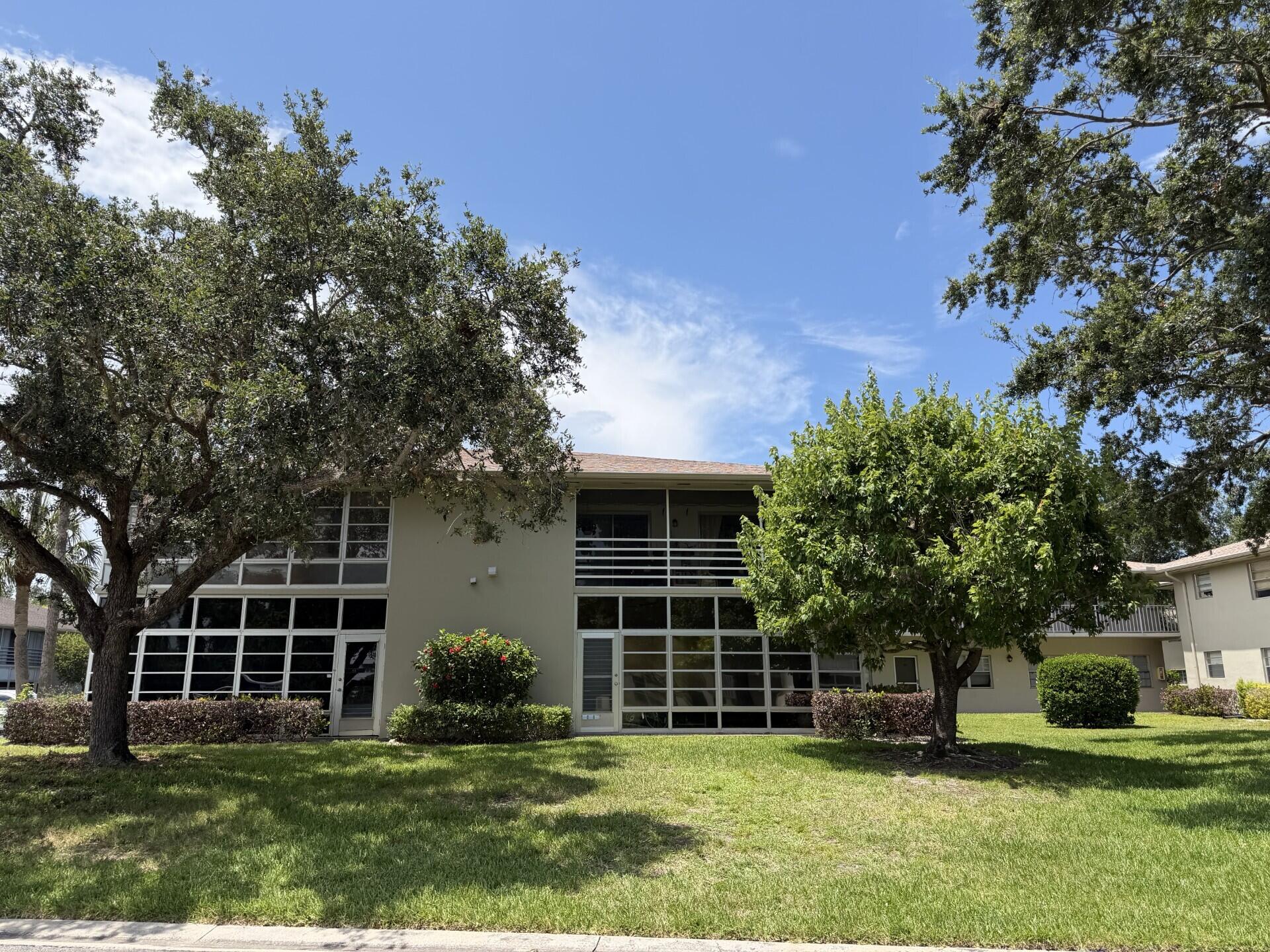 VISTA ST LUCIE BUILDINGS 9 THRU 20 - Residential Lease
