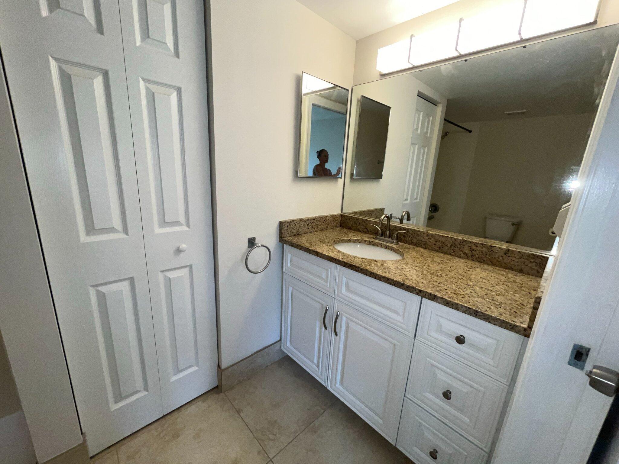 ST ANDREWS AT BOYNTON BEACH CONDO - Residential Lease