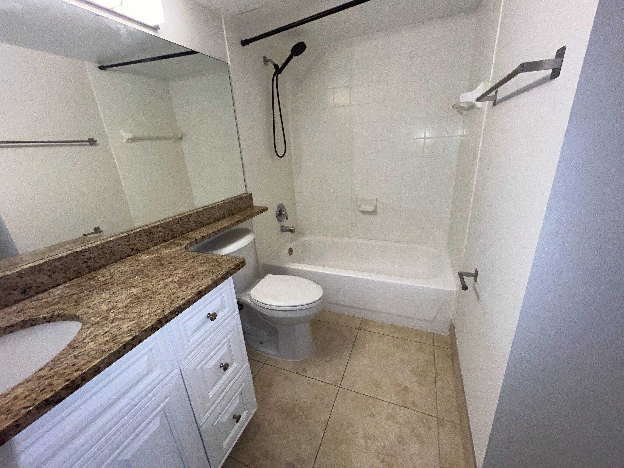 ST ANDREWS AT BOYNTON BEACH CONDO - Residential Lease