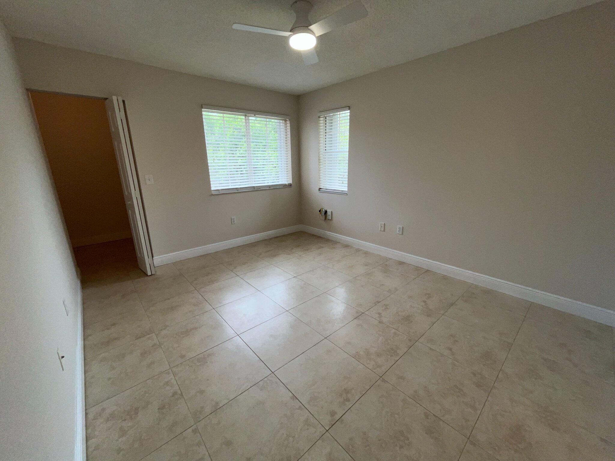 ST ANDREWS AT BOYNTON BEACH CONDO - Residential Lease