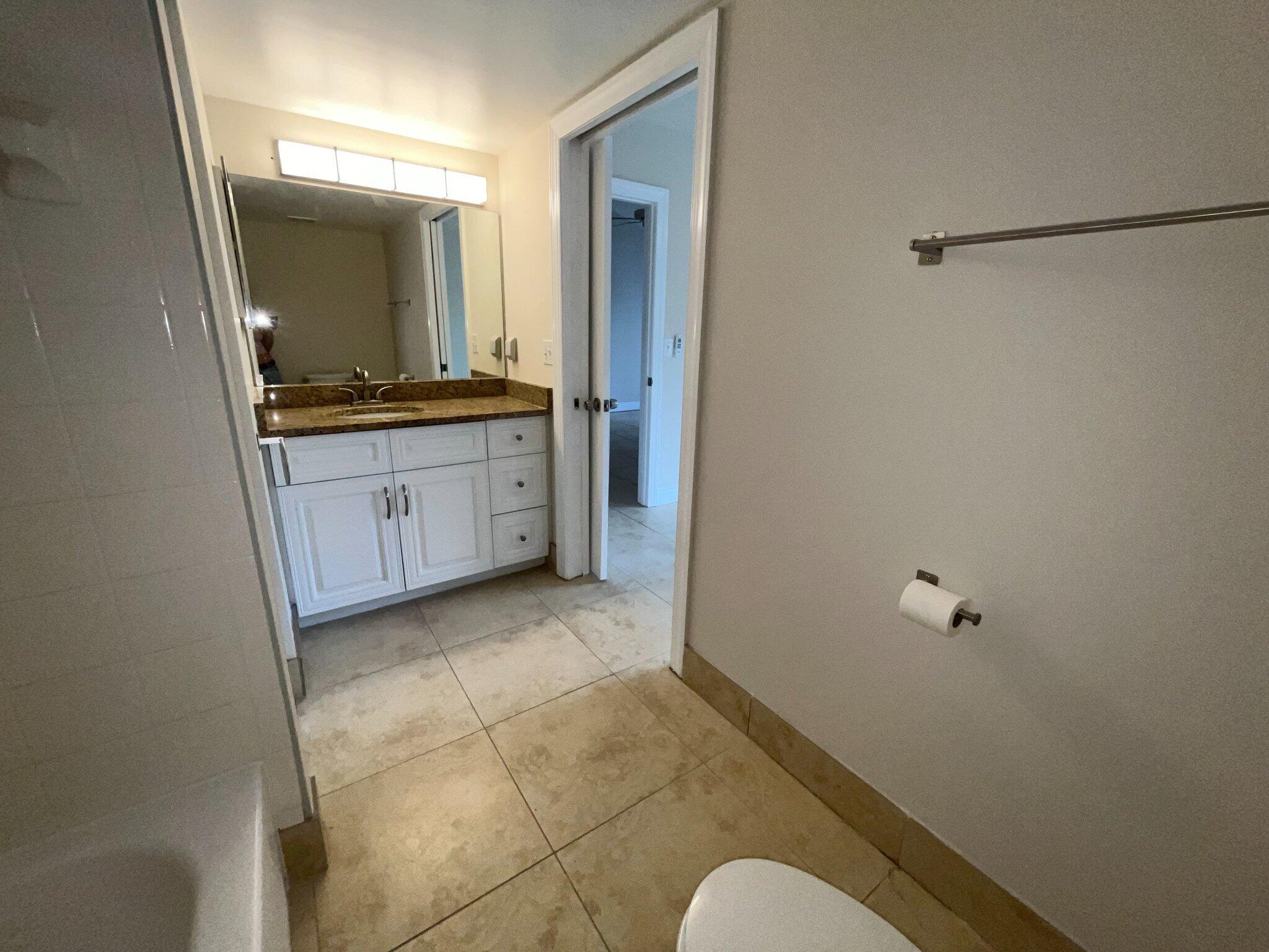 ST ANDREWS AT BOYNTON BEACH CONDO - Residential Lease