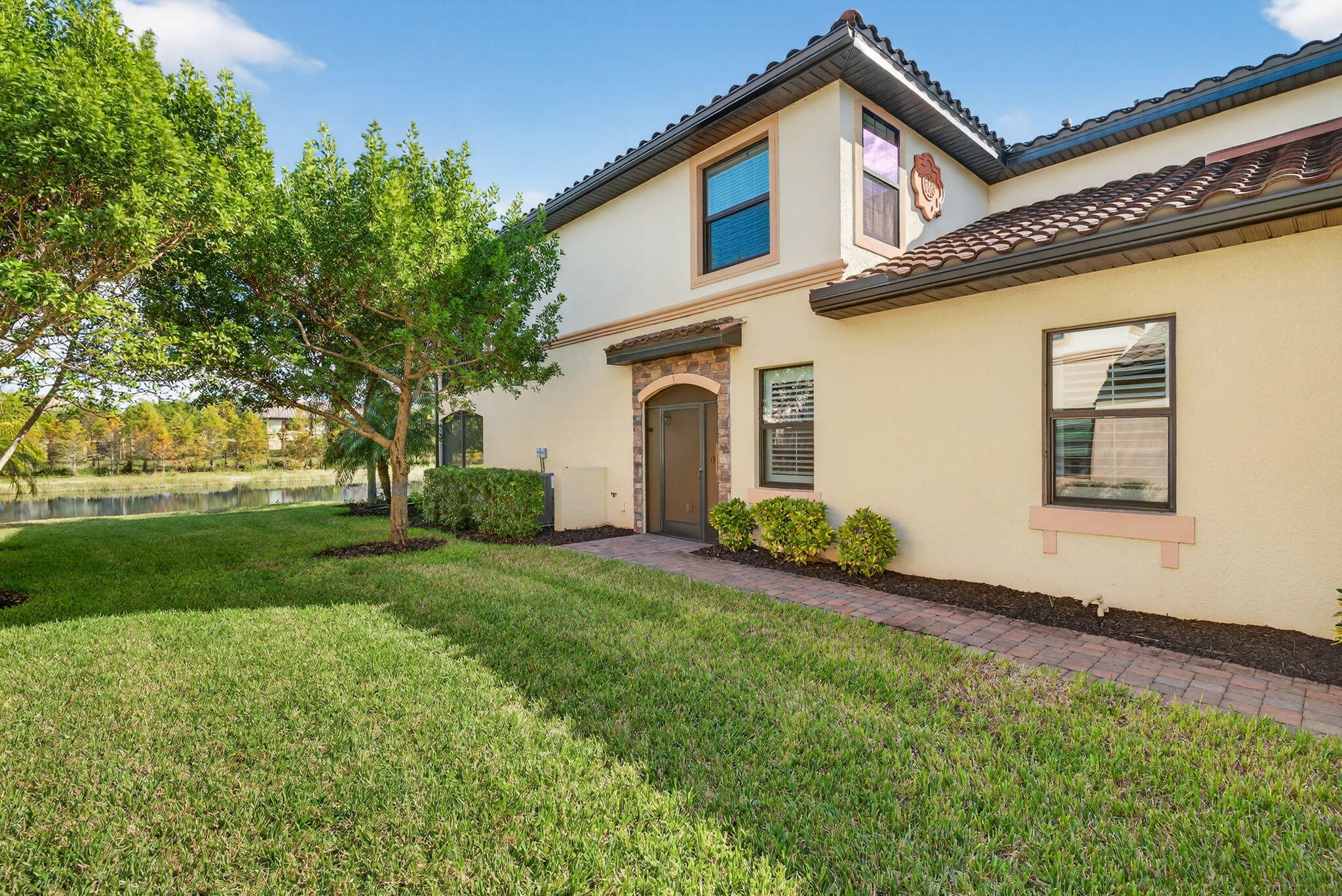 BONITA NATIONAL - Residential