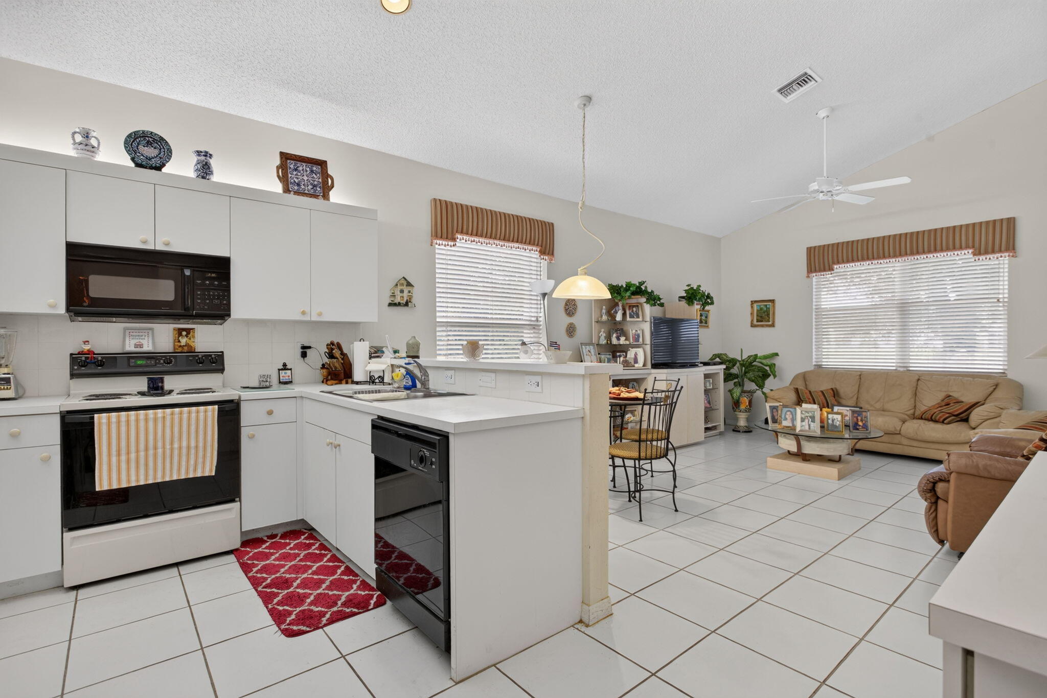 MAYFAIR AT PARKLAND - Residential