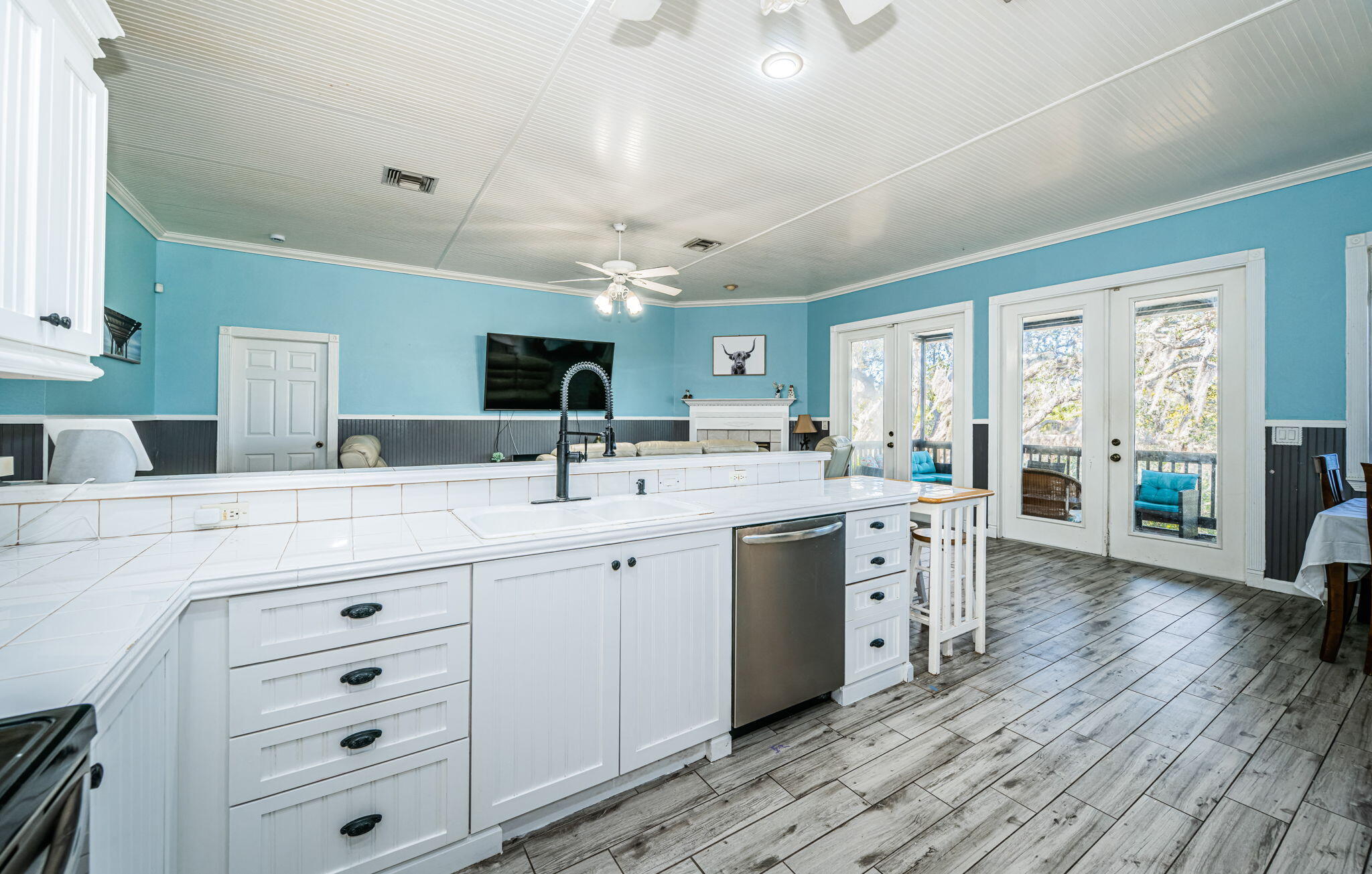 MARTHAS VINEYARD - Residential