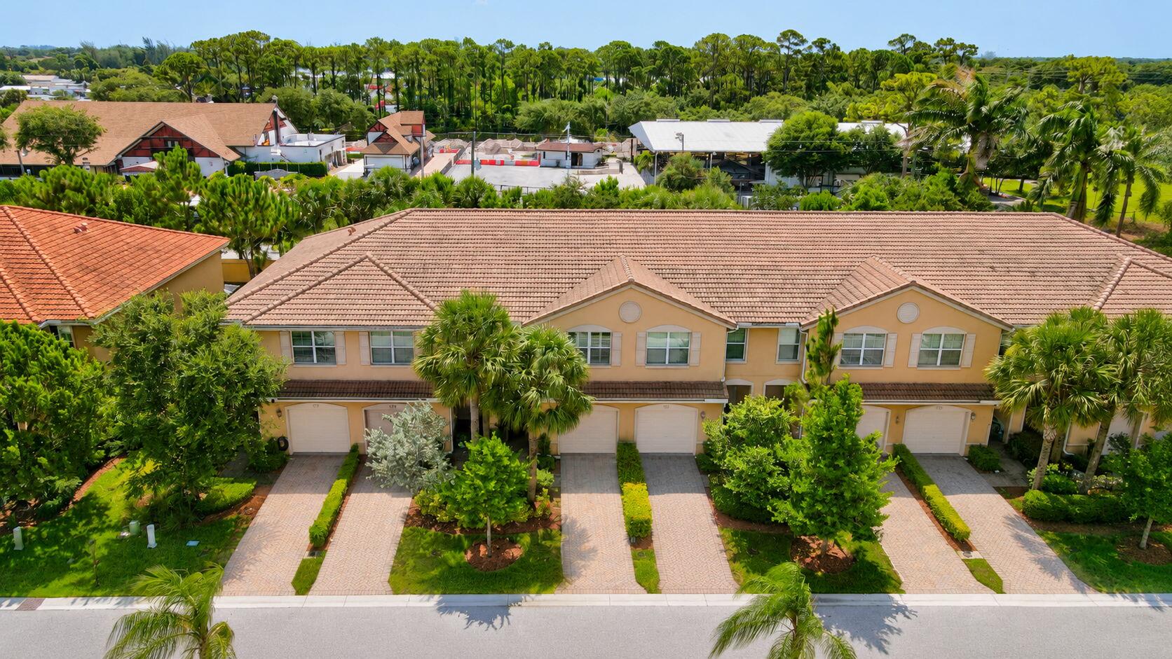 COLONY RESERVE AT LAKE WORTH - Residential