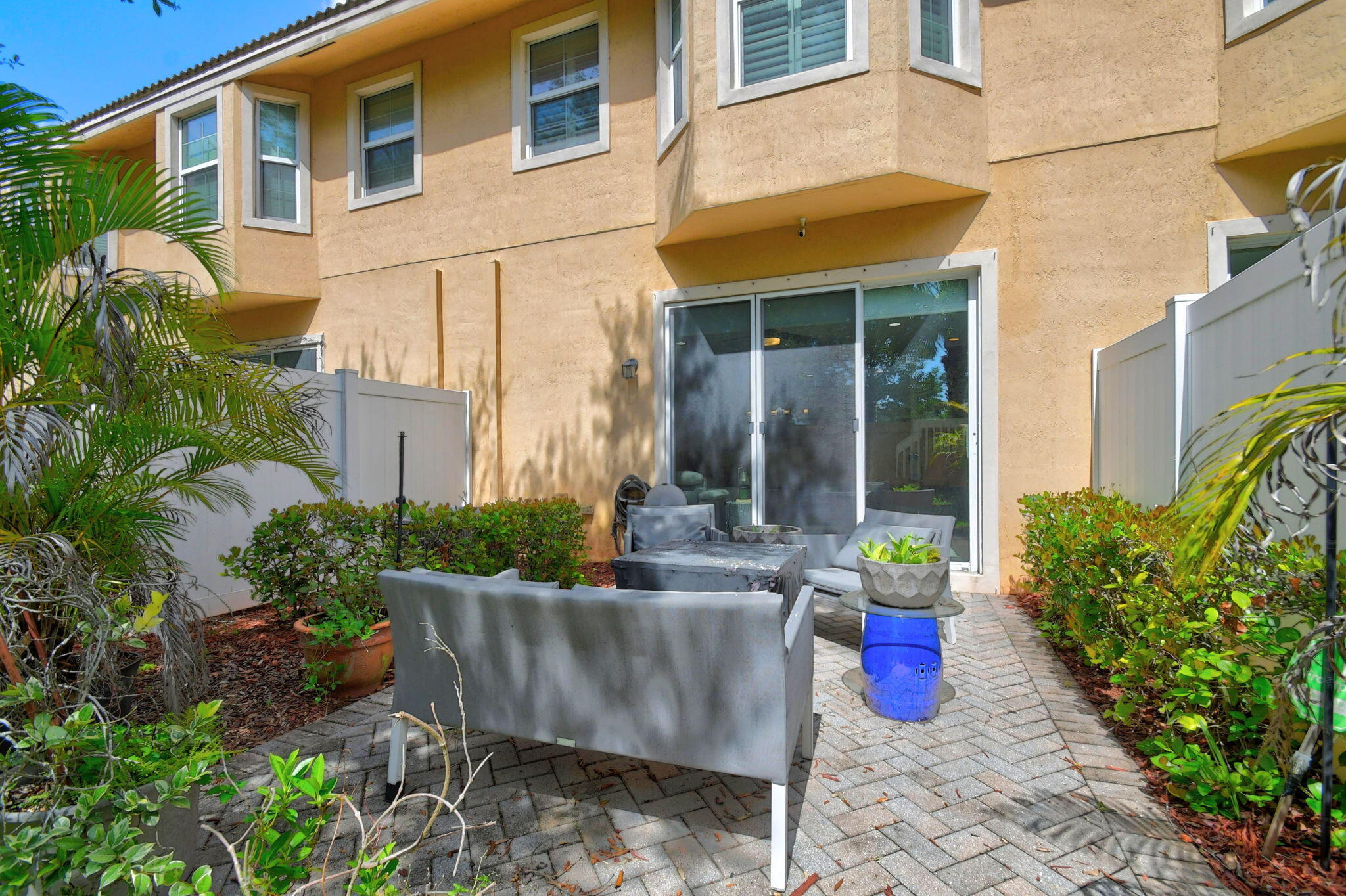 COLONY RESERVE AT LAKE WORTH - Residential