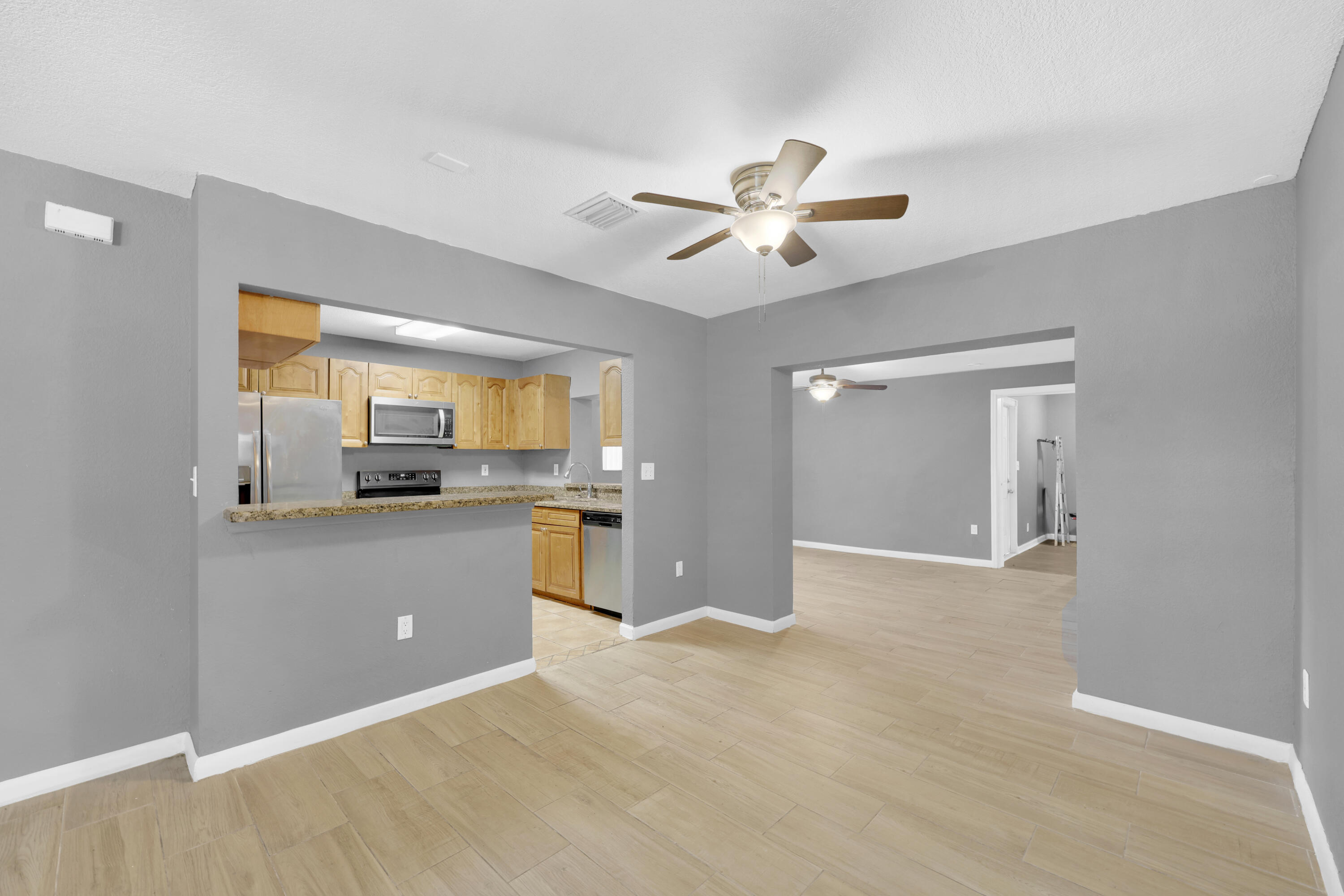 MEADOW WOOD MANOR SEC 3 - Residential