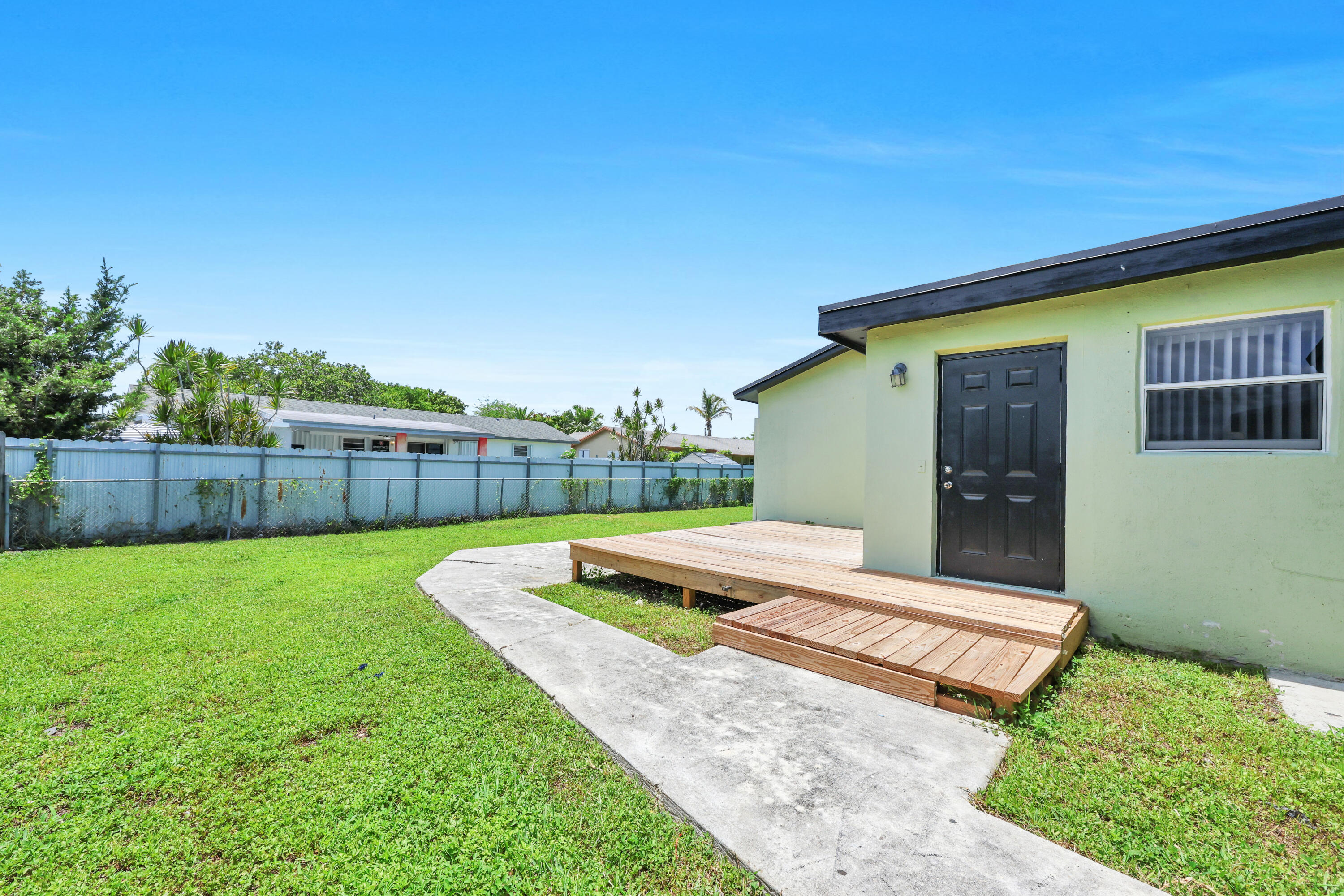 MEADOW WOOD MANOR SEC 3 - Residential